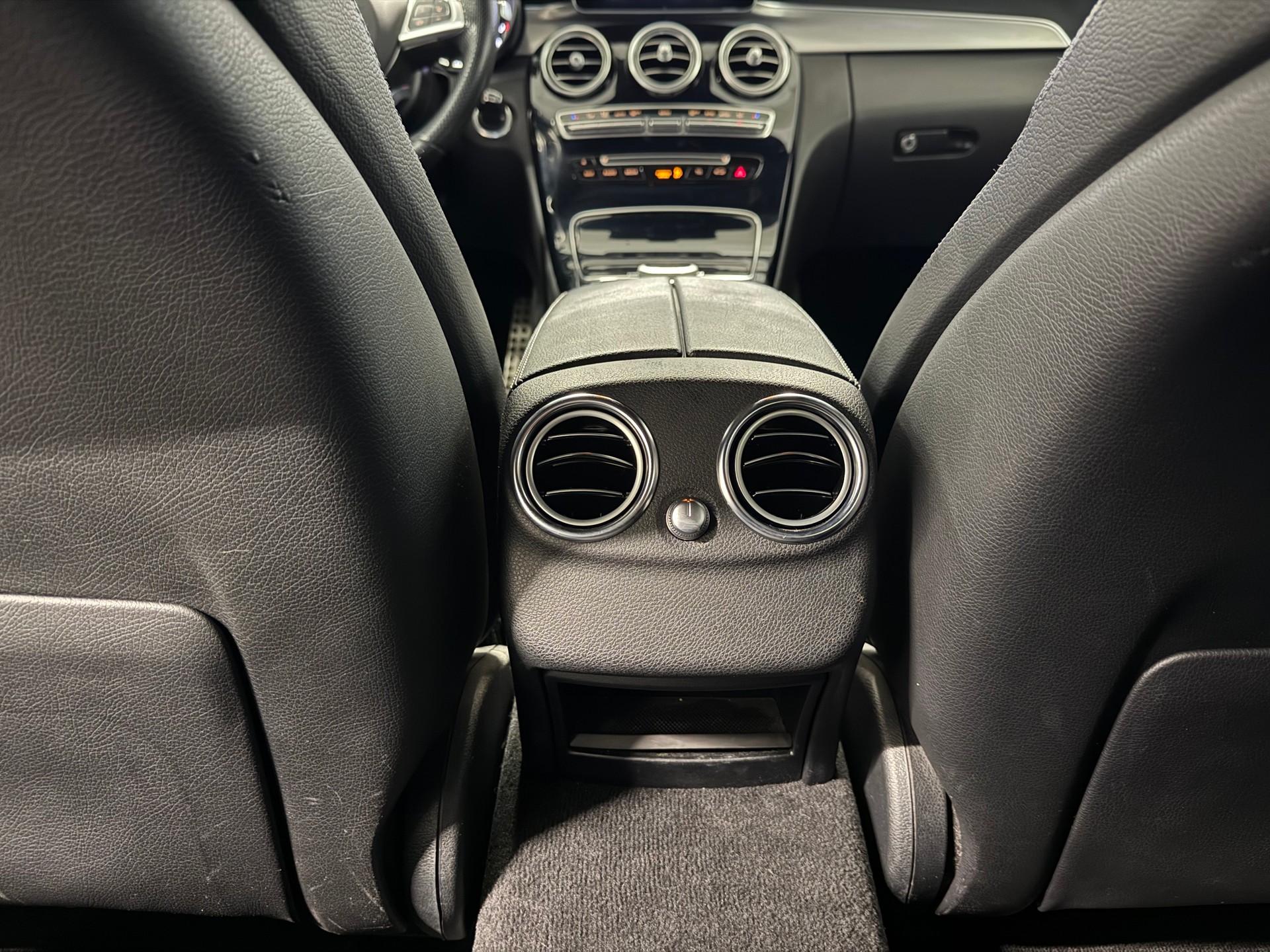 MERCEDES-BENZ C 400 AMG Line 4Matic 7G-Tronic-image-19