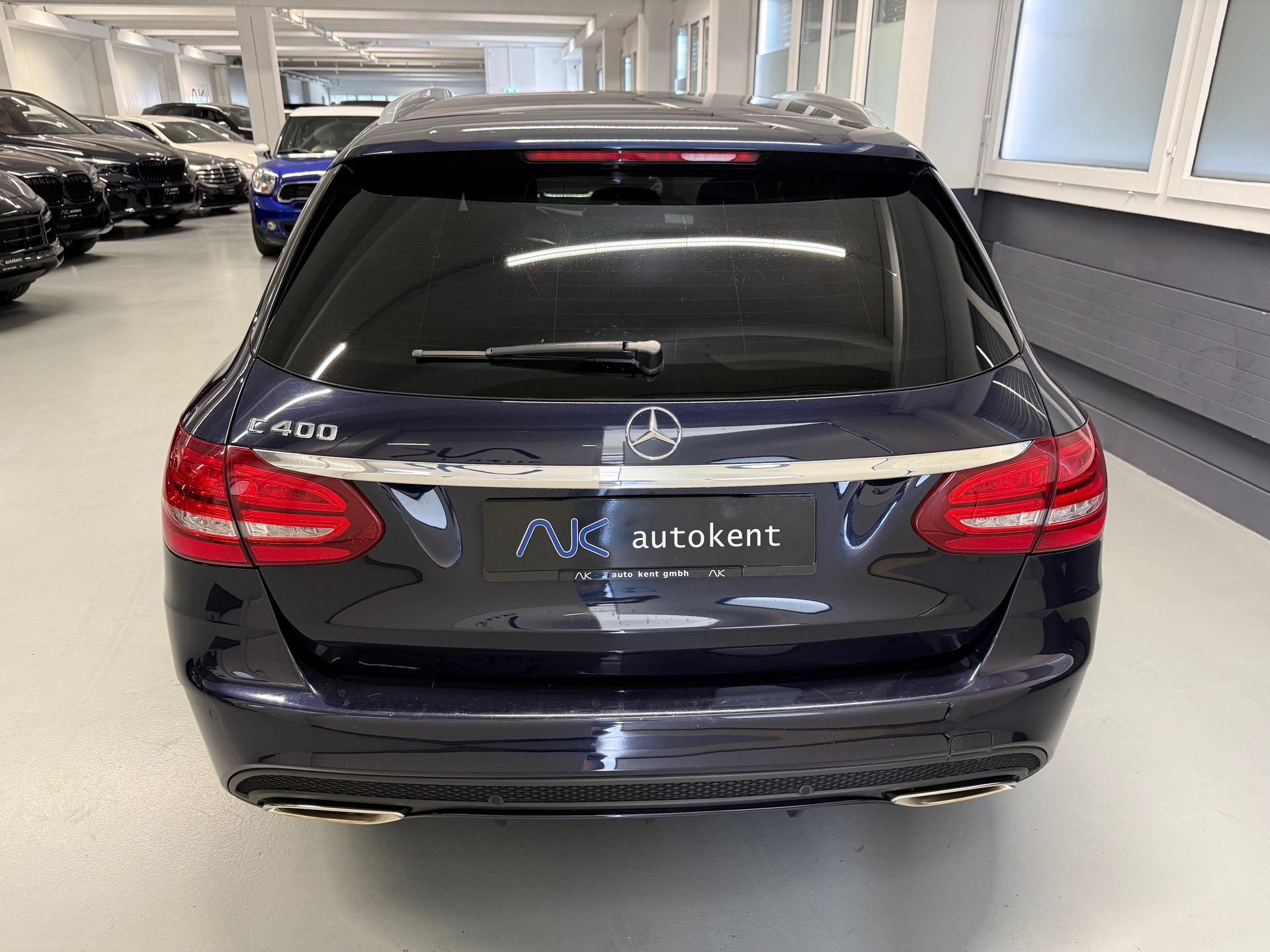 MERCEDES-BENZ C 400 AMG Line 4Matic 7G-Tronic-image-4