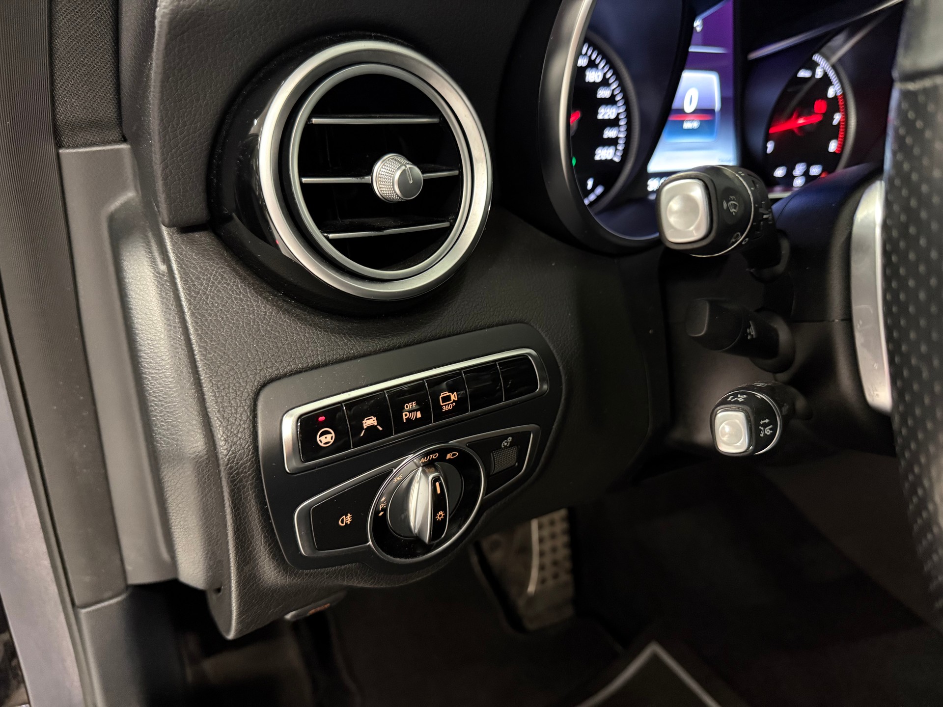 MERCEDES-BENZ C 400 AMG Line 4Matic 7G-Tronic-image-13