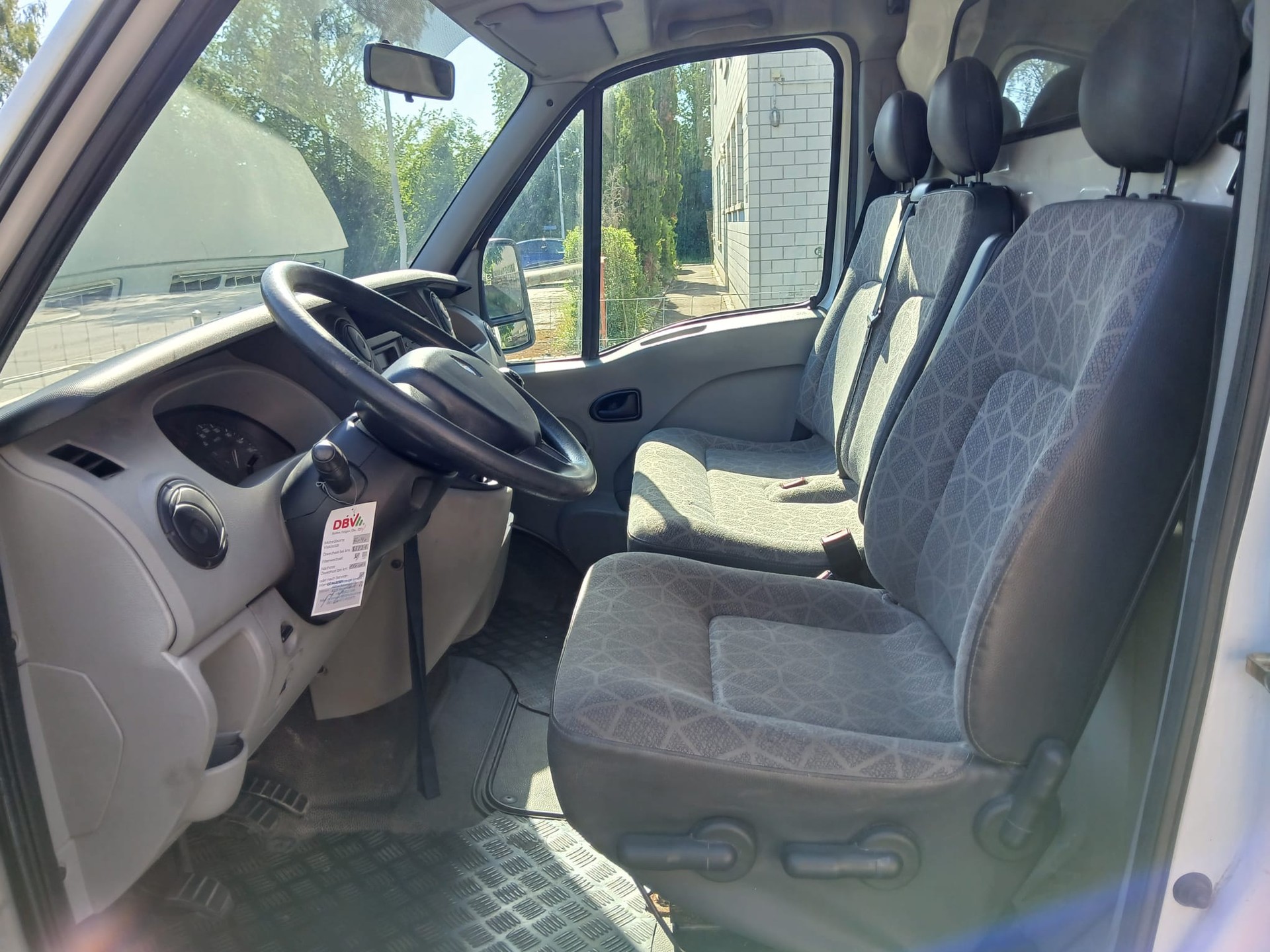 RENAULT Master T35 2.5dCi L3H2-image-6