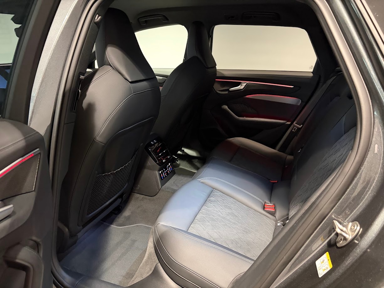 AUDI A6 Avant e-hybrid quattro 270 kW S tronic-image-4