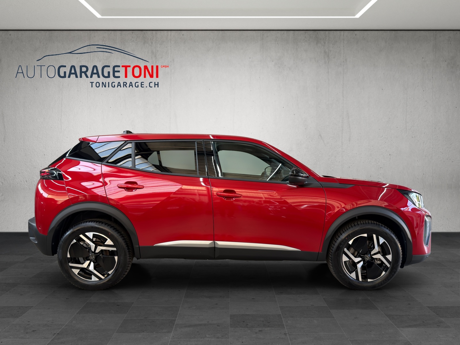 PEUGEOT 2008 1.2 145 MHEV Allure Premium-image-4