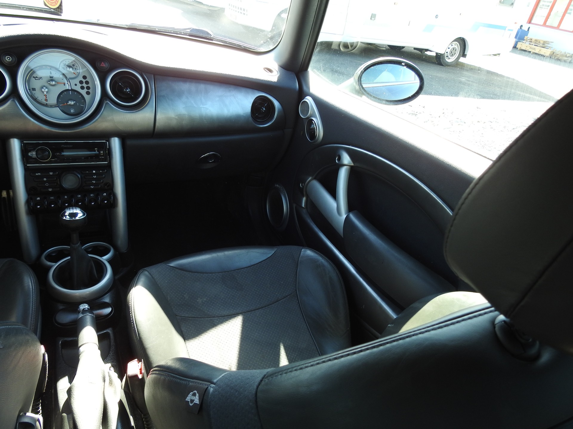 MINI Cooper S-image-16