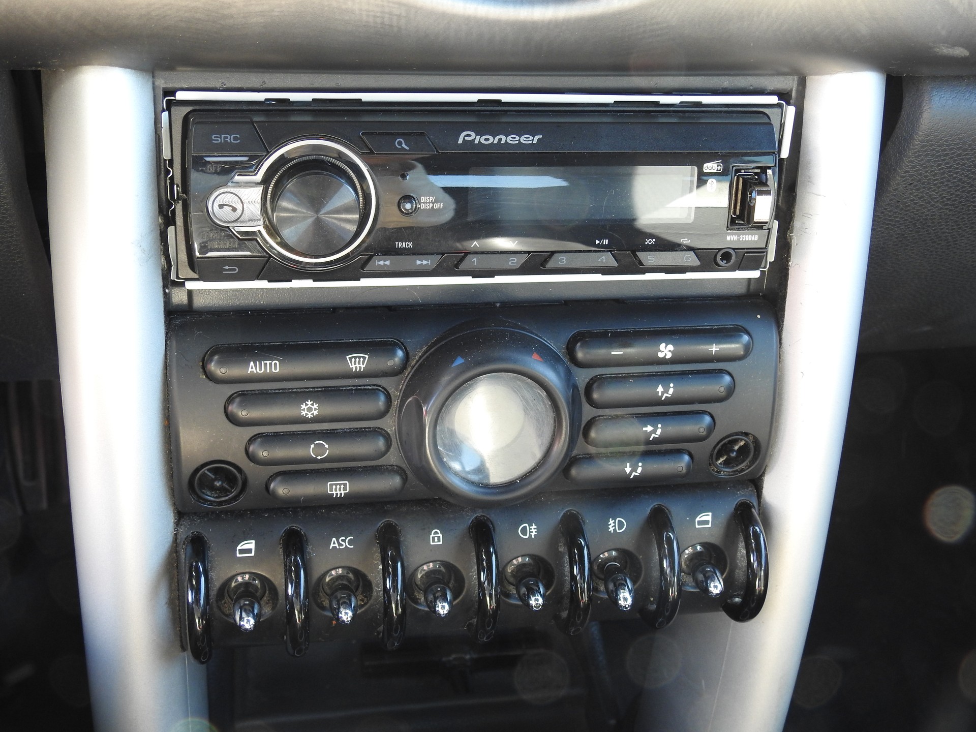 MINI Cooper S-image-19