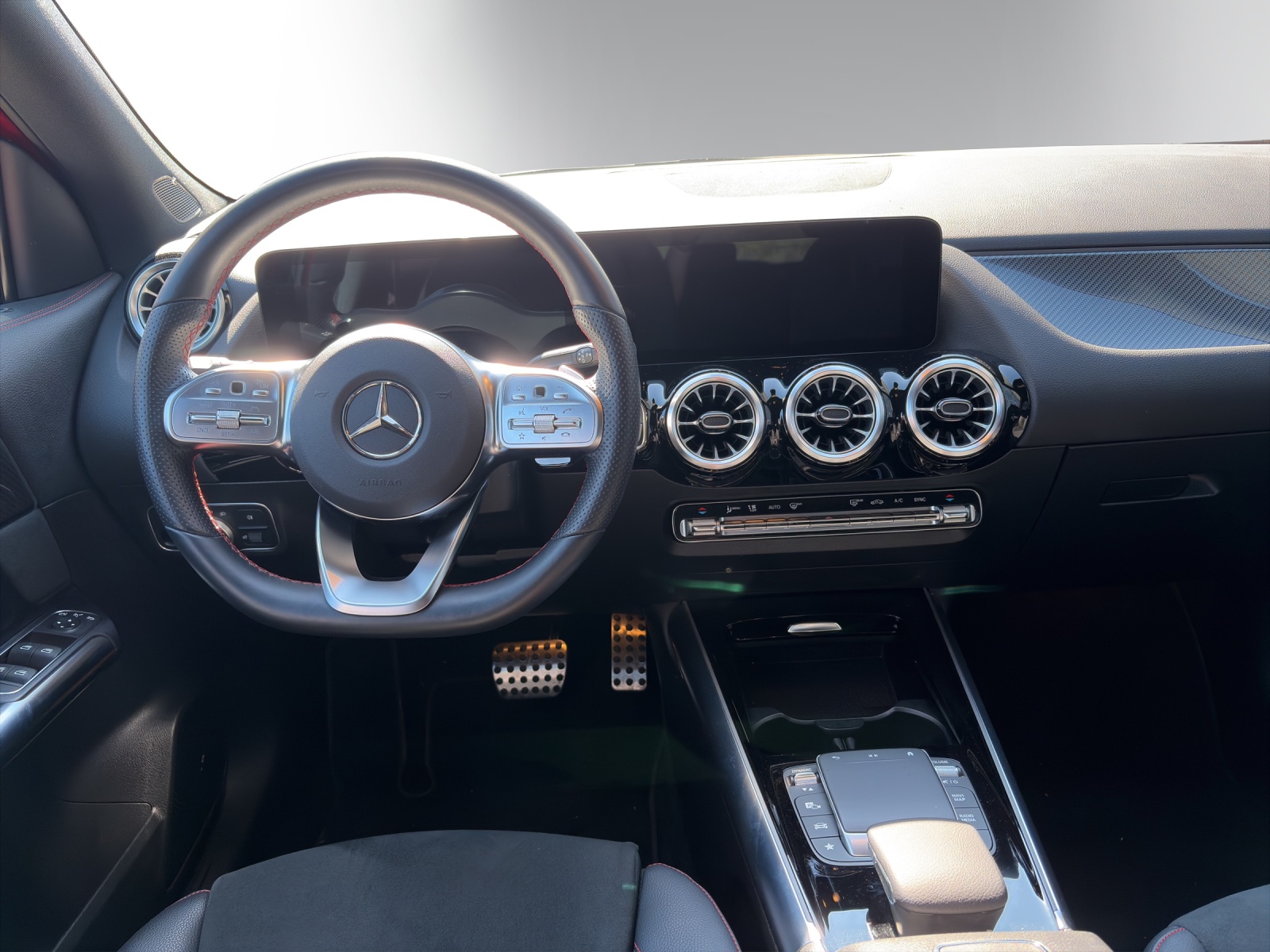 MERCEDES-BENZ GLA 200 4M AMG Line 8G-D-image-10