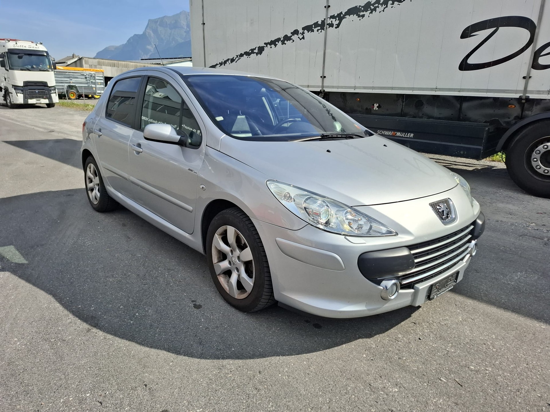 PEUGEOT 307 2.0 HDI XS-image-1