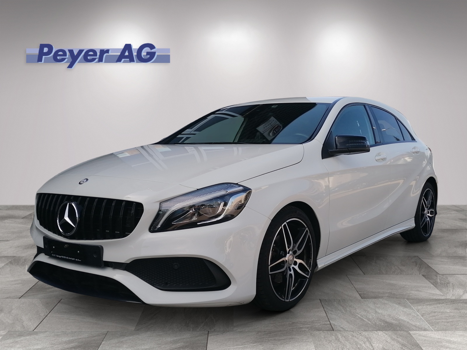 MERCEDES-BENZ A 180 AMG Line-image-1