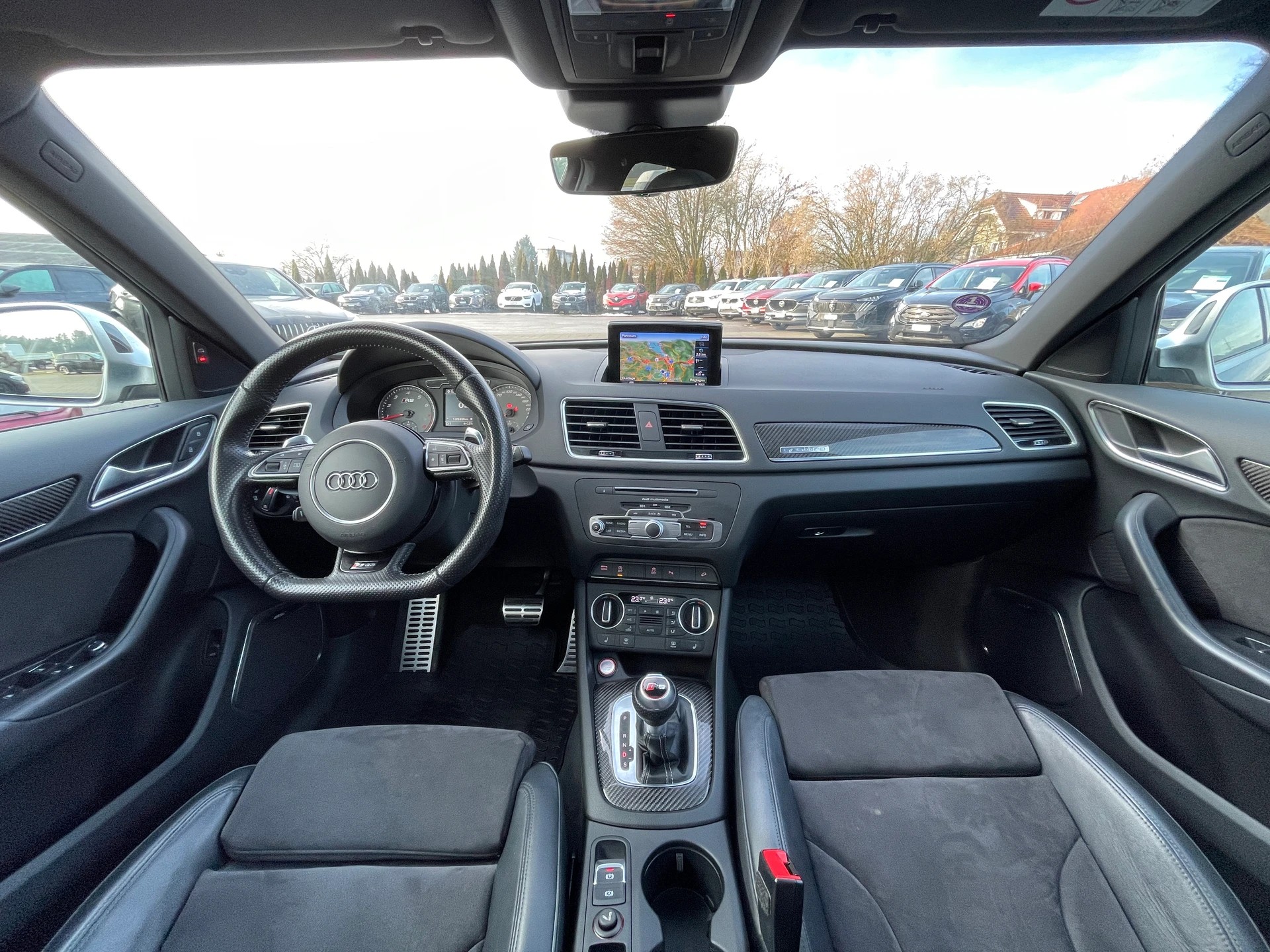 AUDI RS Q3 2.5 TFSI performance quattro S-tronic-image-7