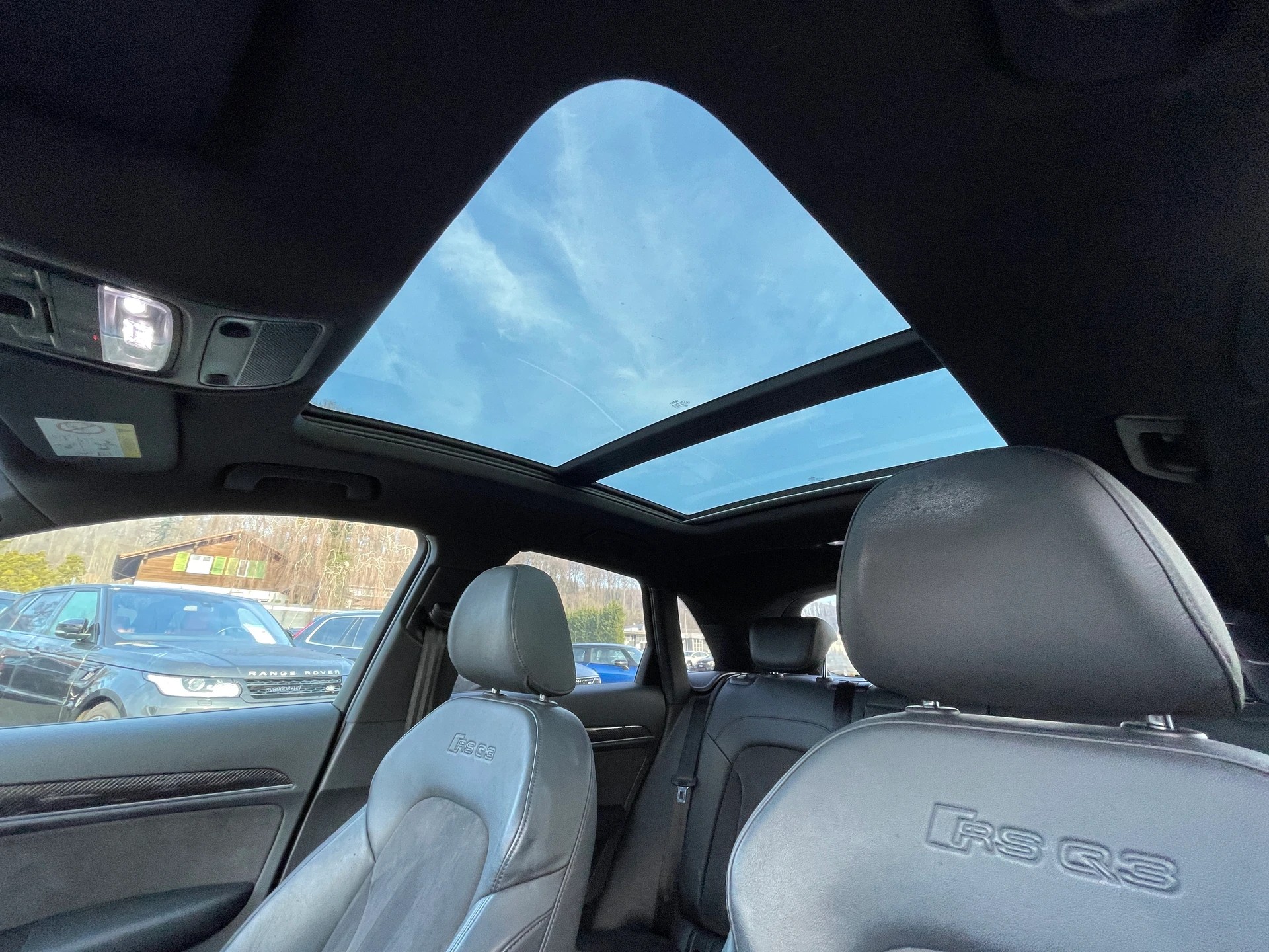 AUDI RS Q3 2.5 TFSI performance quattro S-tronic-image-12