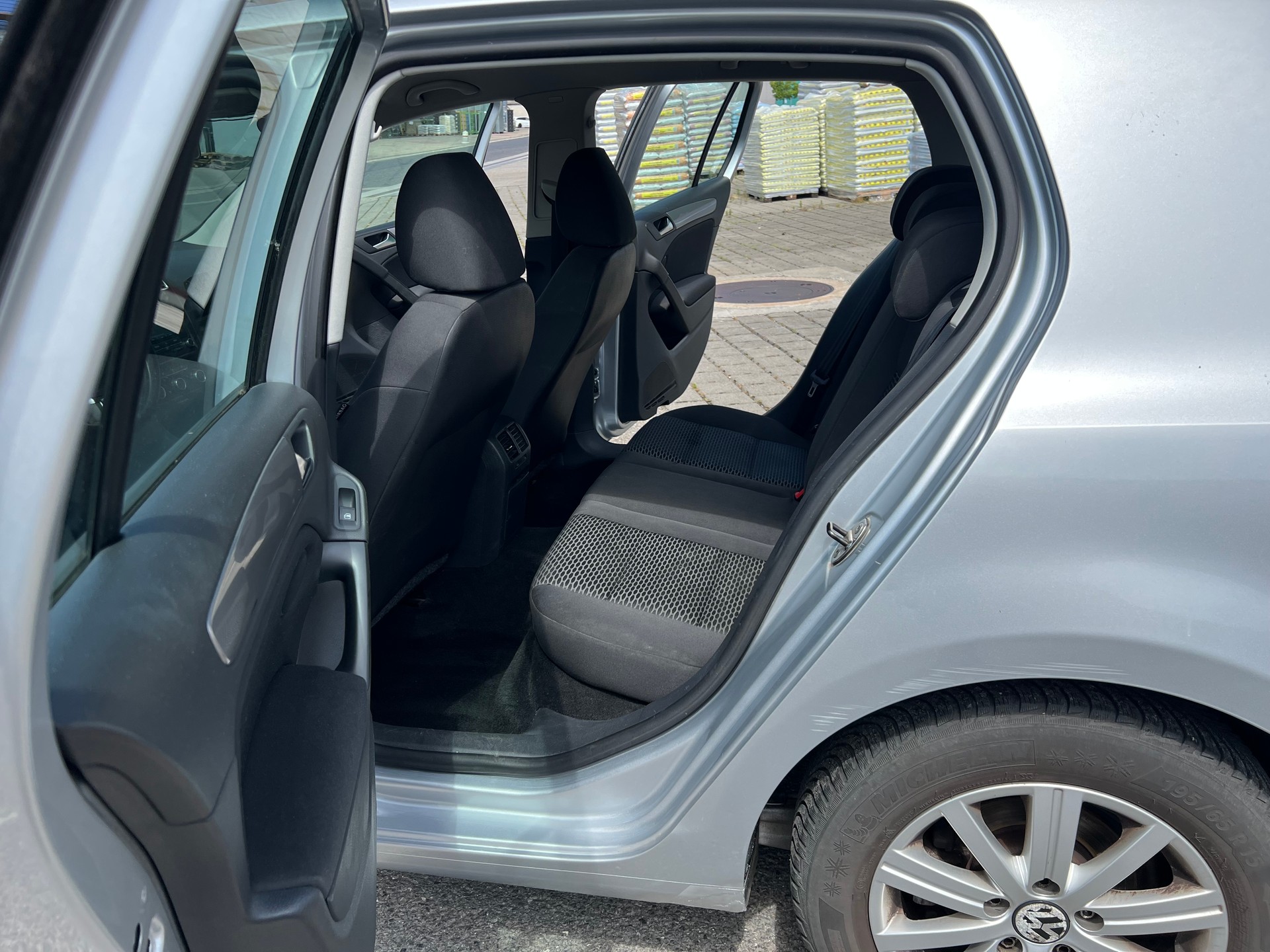 VW Golf Variant 1.2 TSI BMT Comfortline-image-9