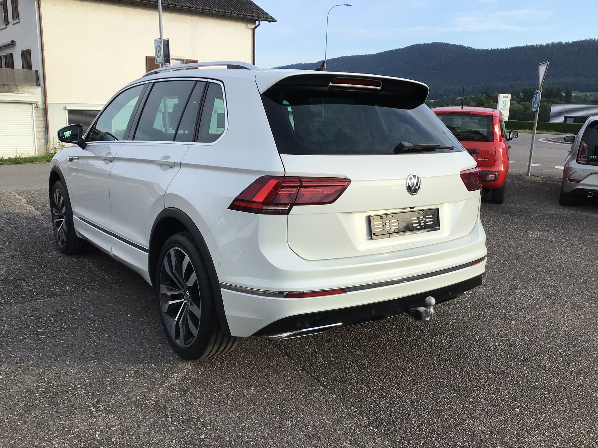 VW Tiguan 2.0TSI Highline 4Motion DSG-image-4