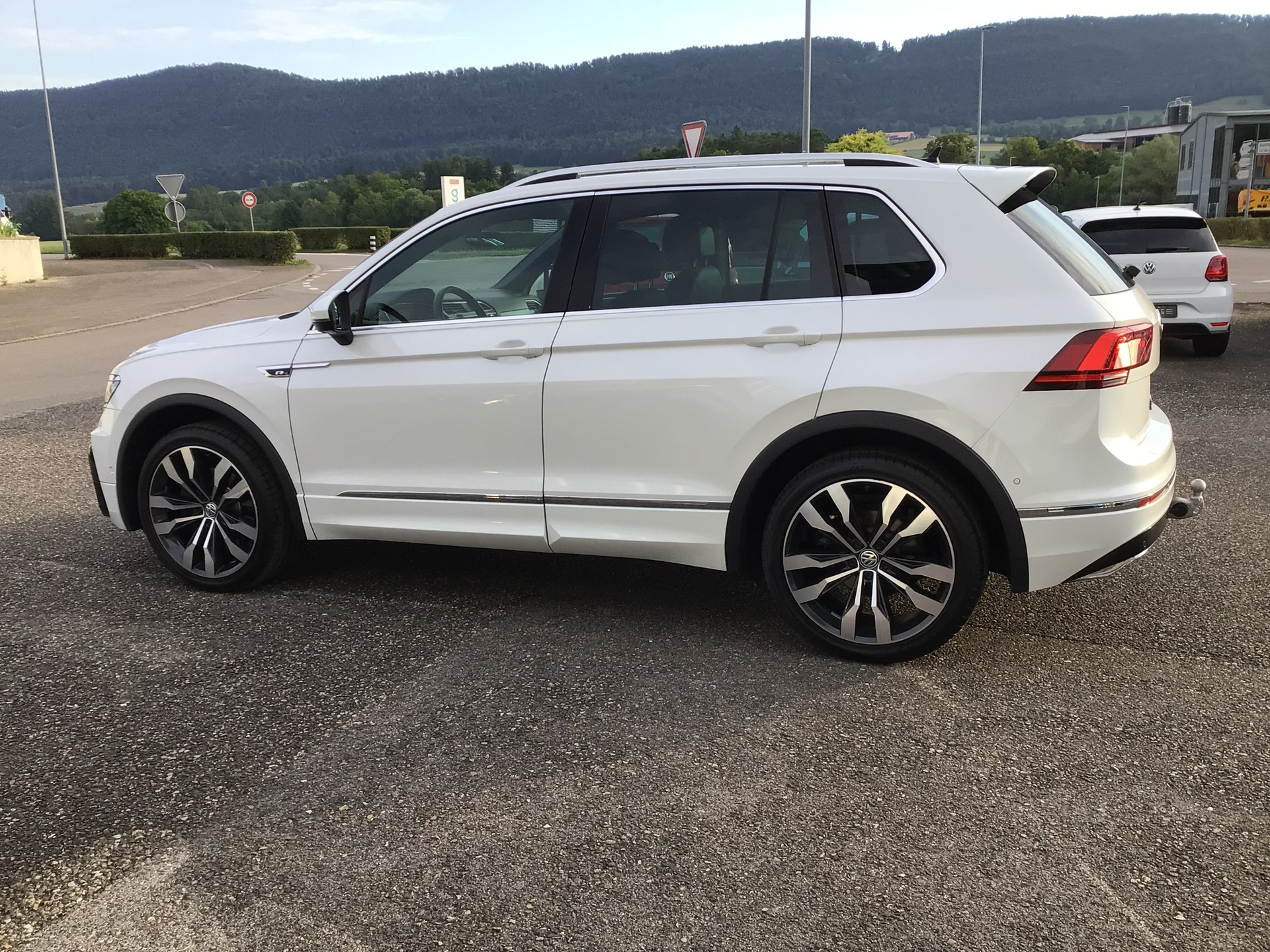 VW Tiguan 2.0TSI Highline 4Motion DSG-image-12