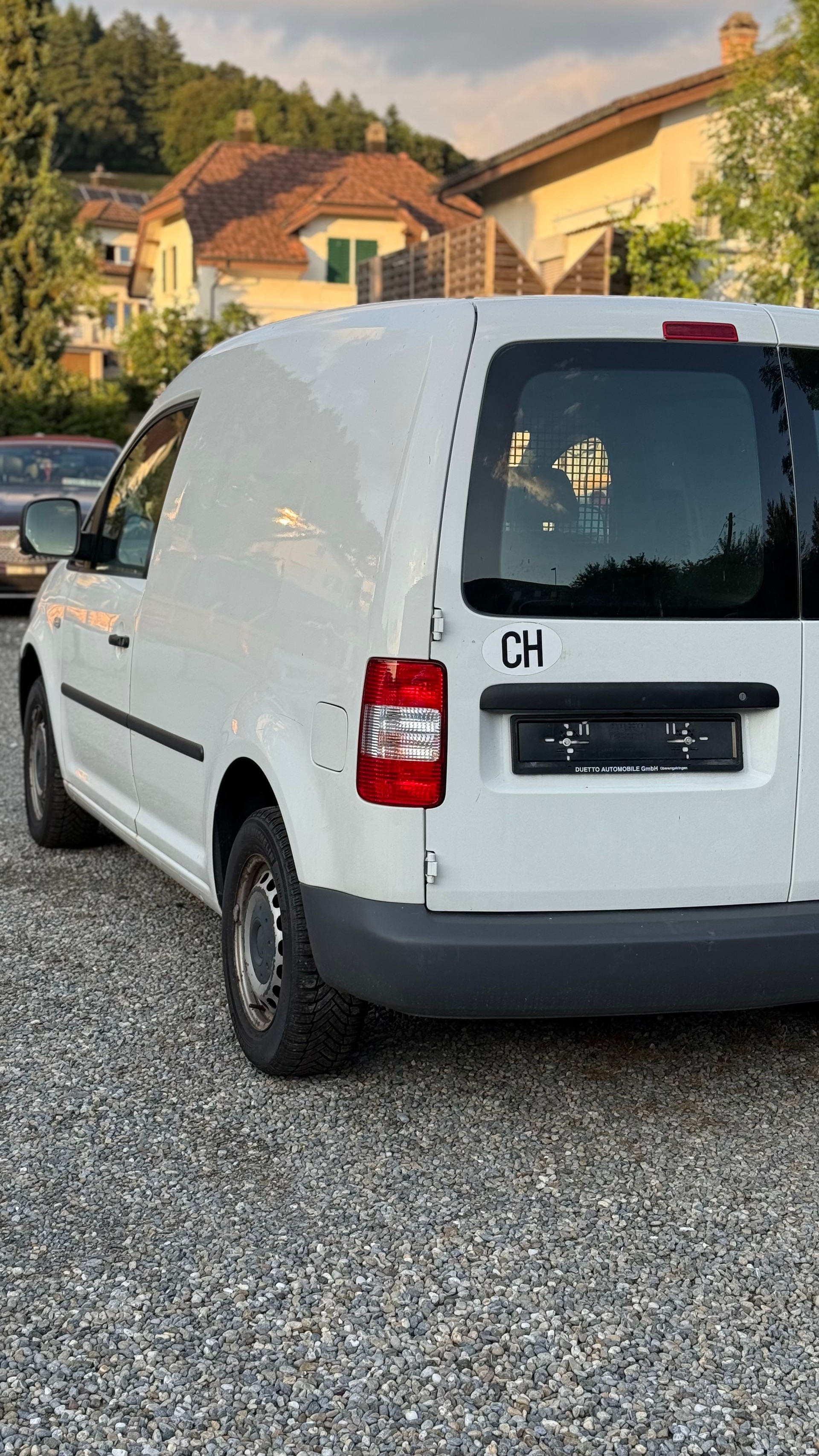 VW Caddy 1.4-image-5