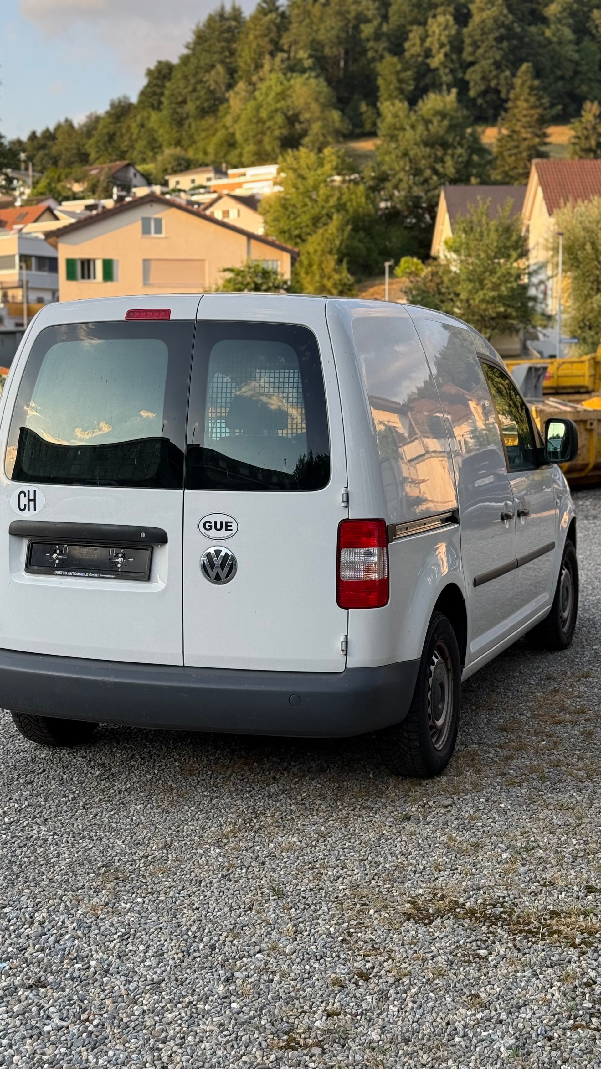 VW Caddy 1.4-image-4