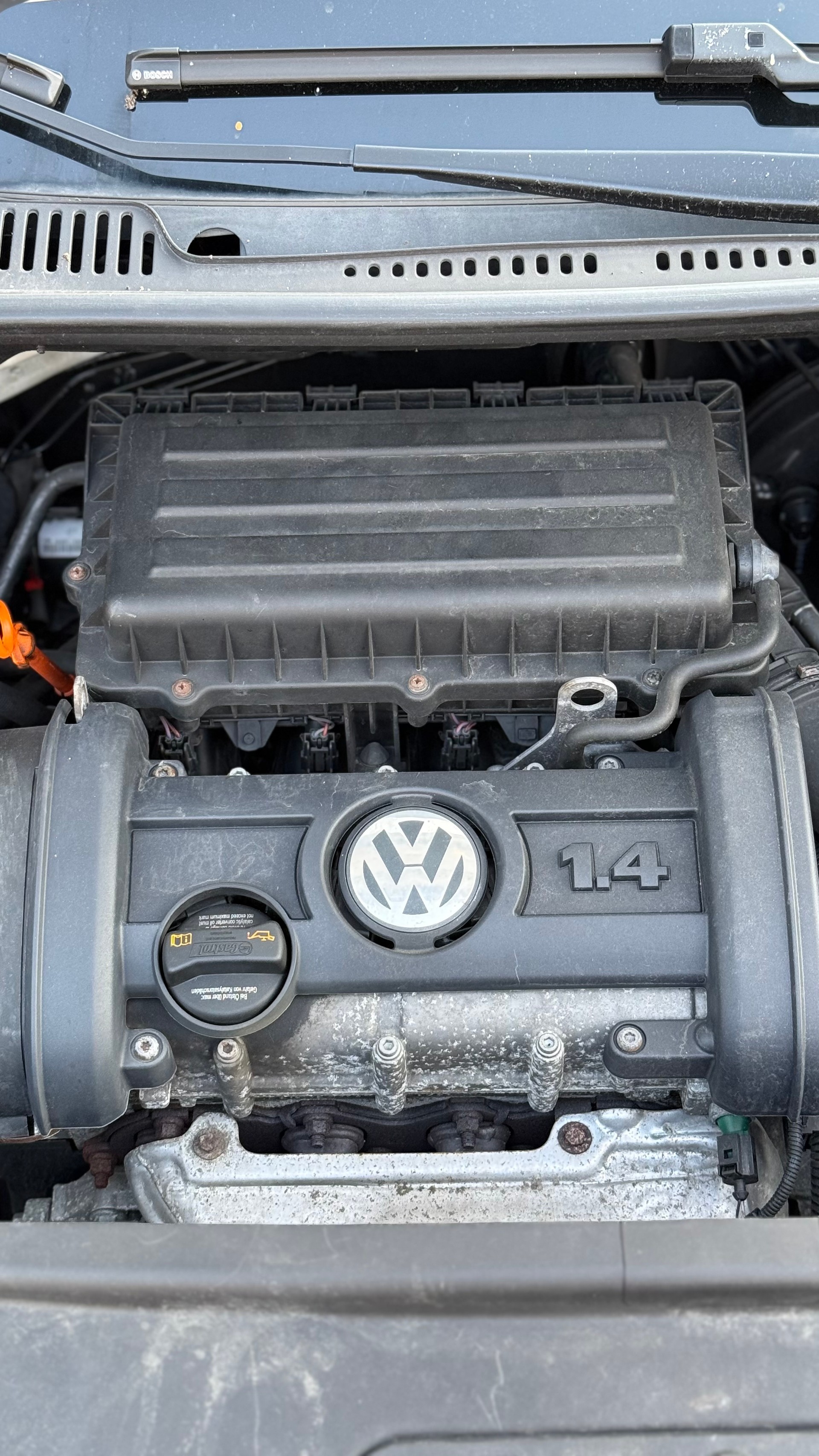 VW Caddy 1.4-image-13