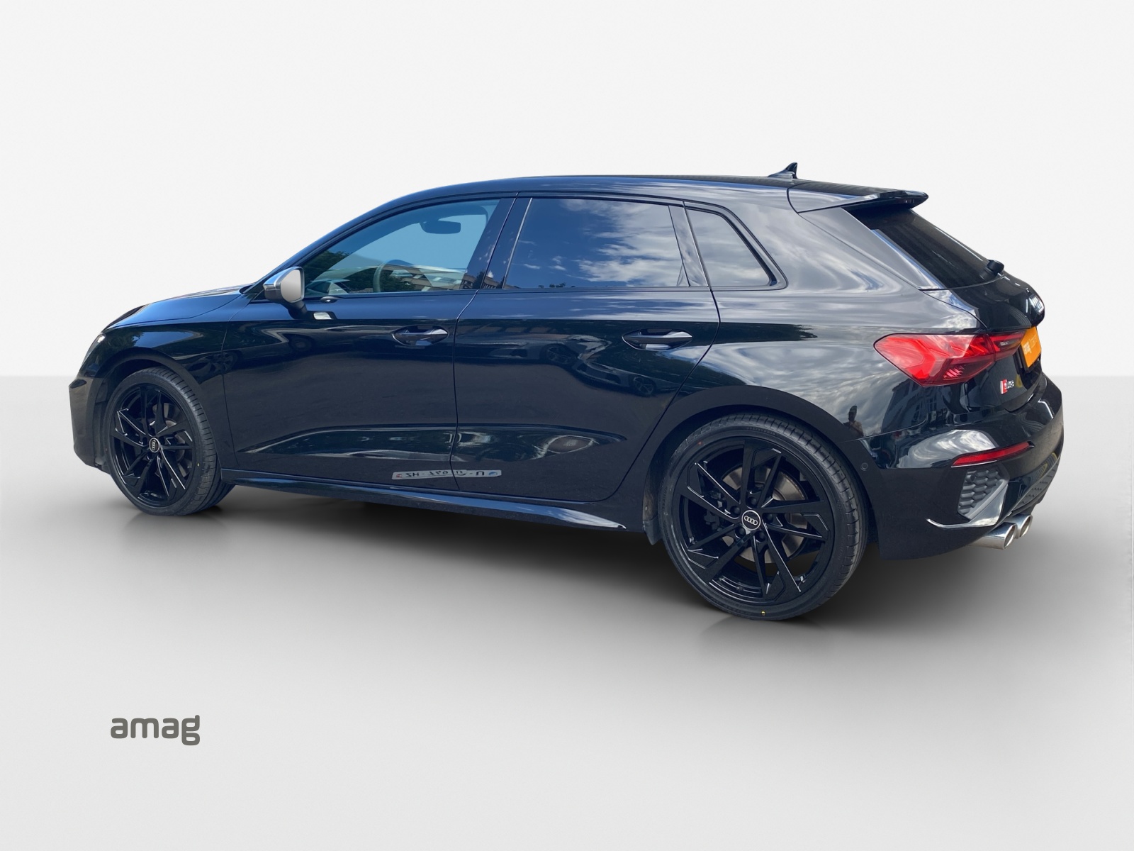 AUDI S3 Sportback 2.0 TFSI quattro S-tronic-image-2