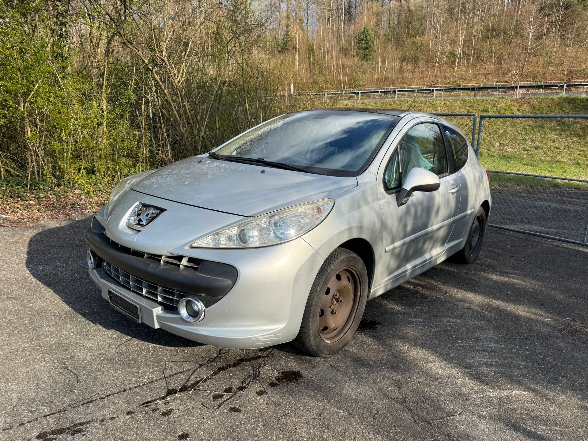 PEUGEOT 207 1.6 16V Turbo XSI-image-1