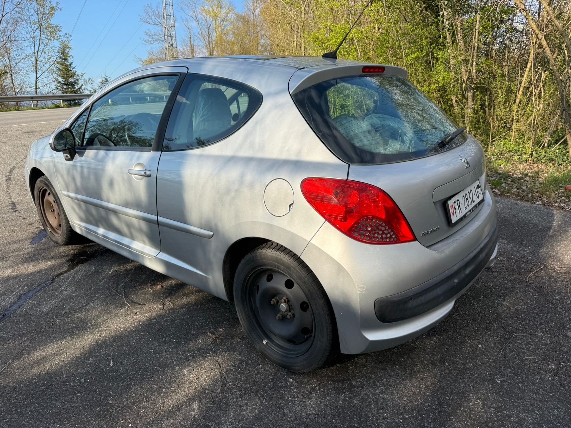 PEUGEOT 207 1.6 16V Turbo XSI-image-2