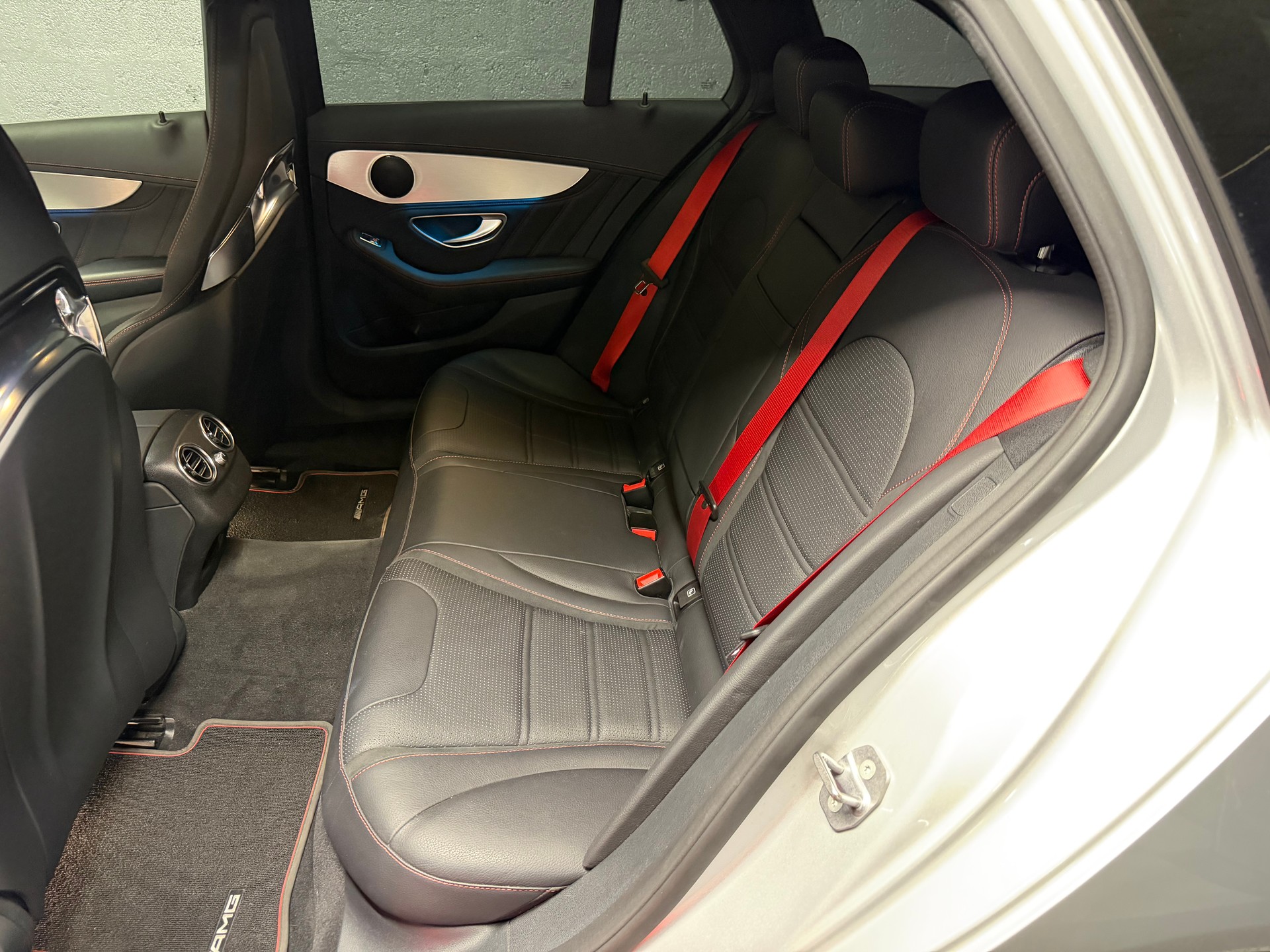 MERCEDES-BENZ C 43 AMG 4Matic 9G-Tronic-image-8