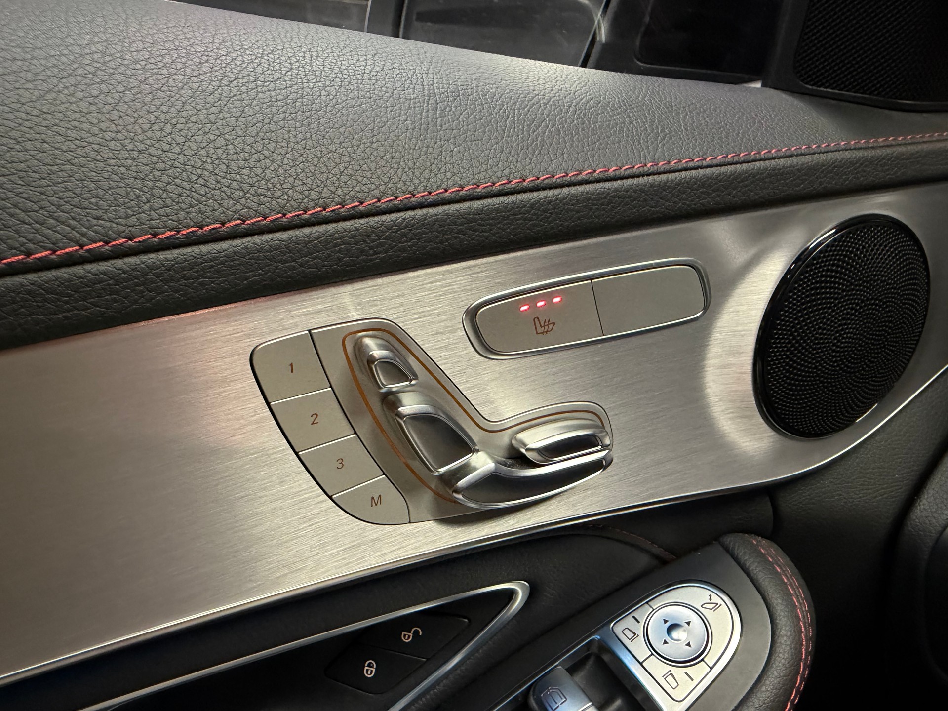 MERCEDES-BENZ C 43 AMG 4Matic 9G-Tronic-image-13