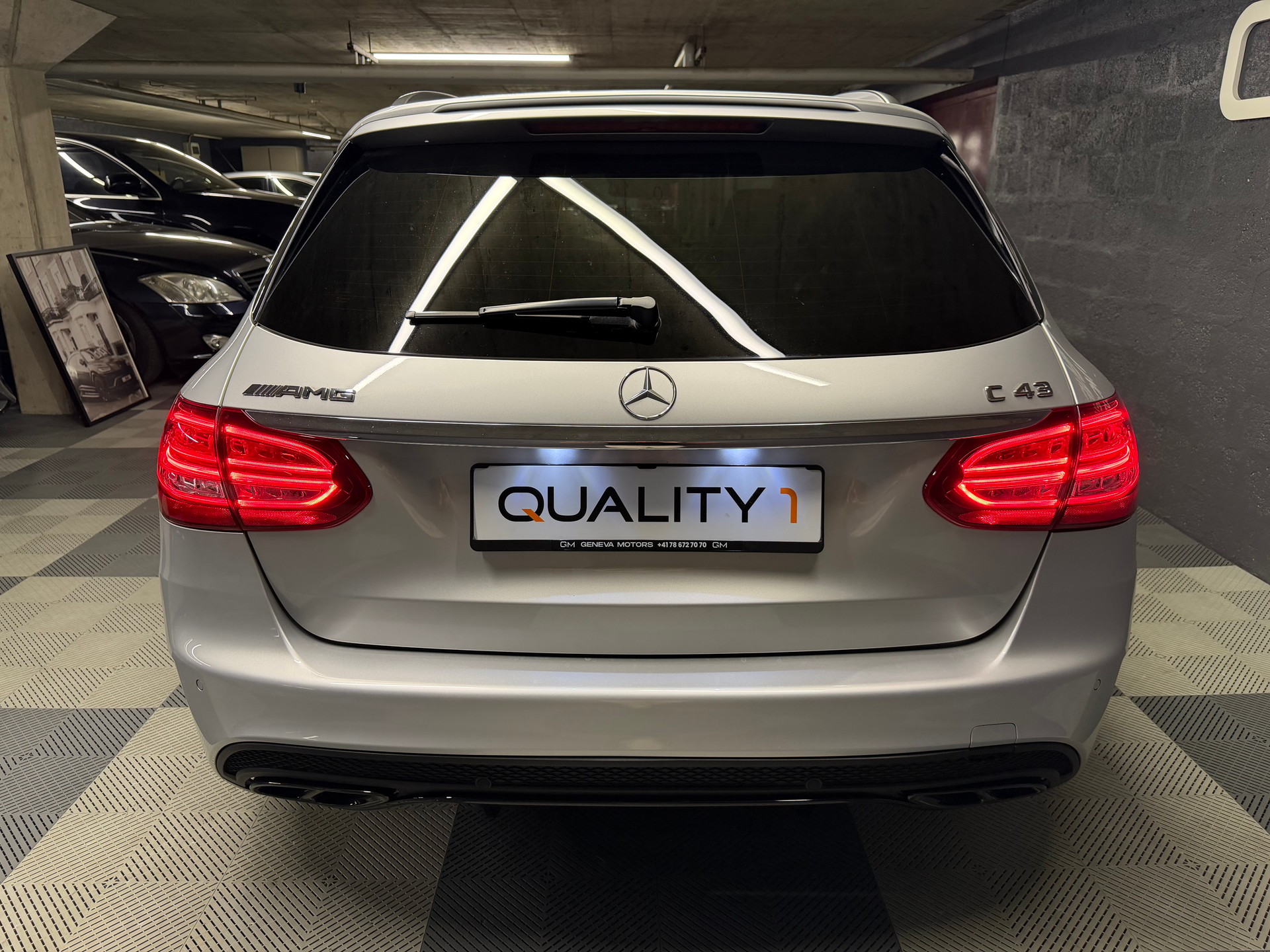 MERCEDES-BENZ C 43 AMG 4Matic 9G-Tronic-image-4