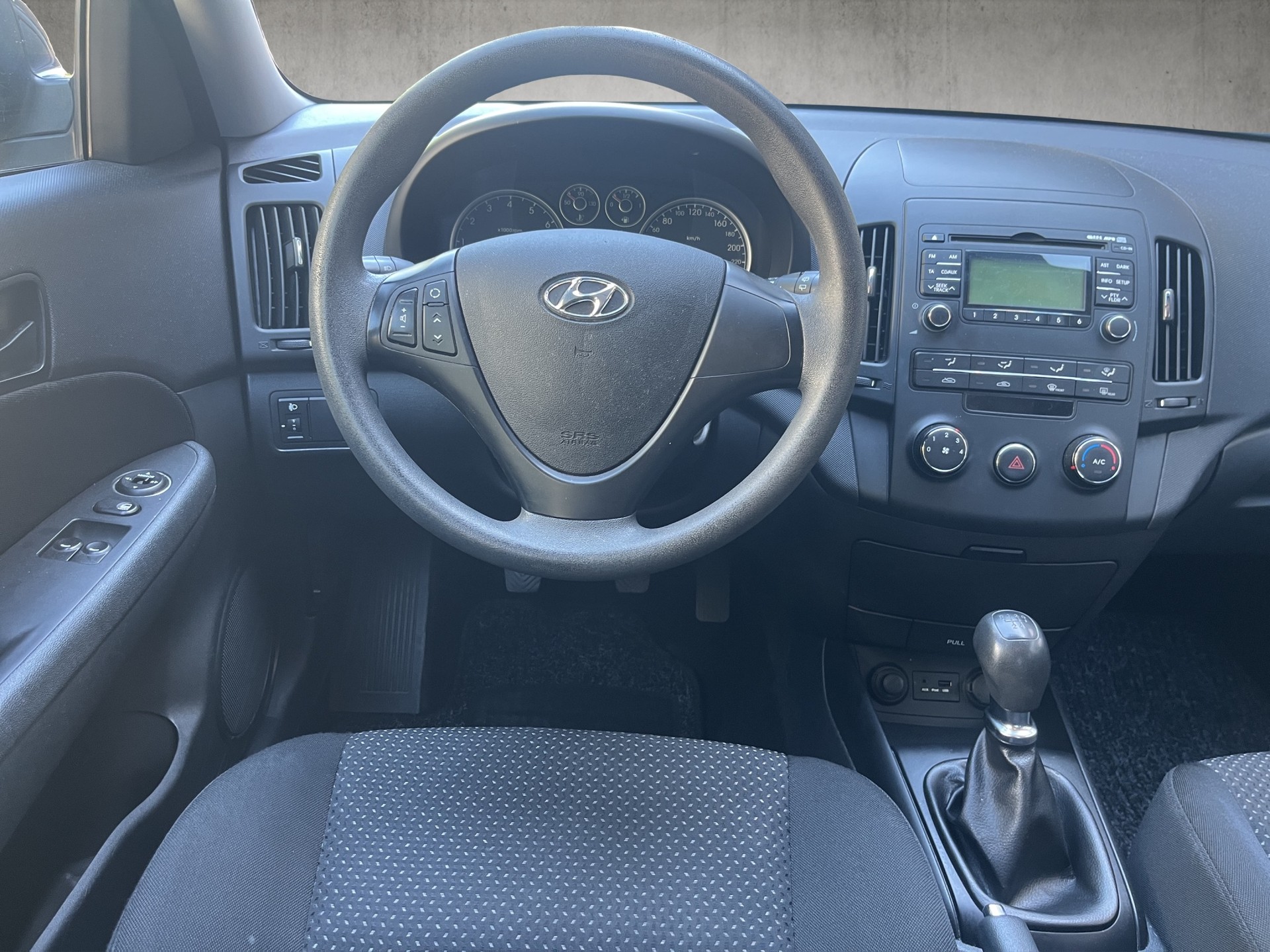 HYUNDAI i30 1.4 Comfort-image-13