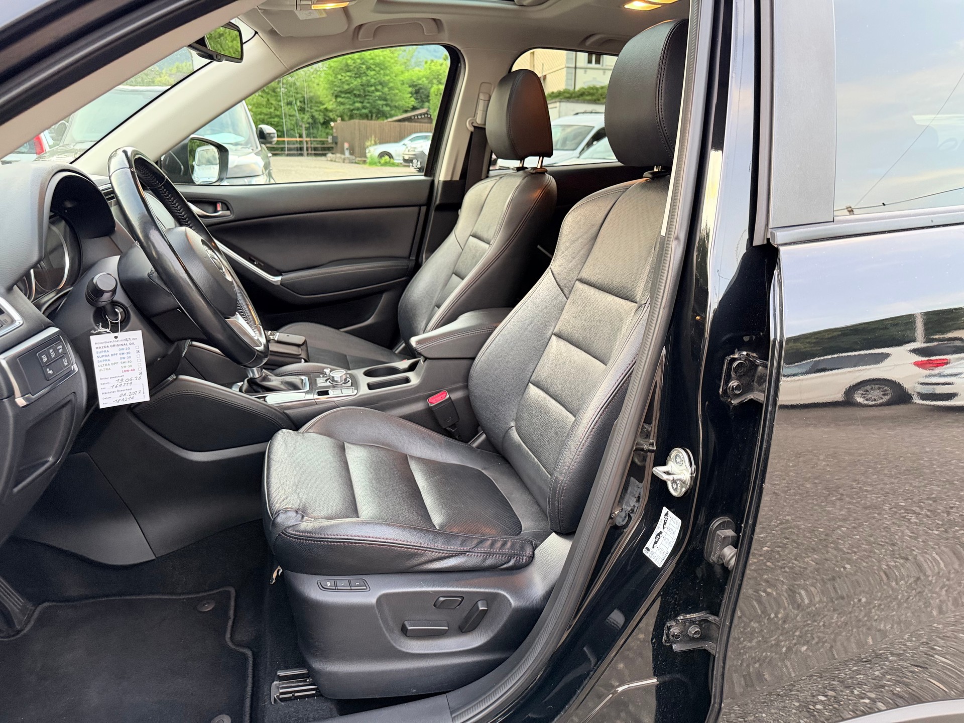 MAZDA CX-5 2.2 D HP Revolution AWD Automatic-image-17