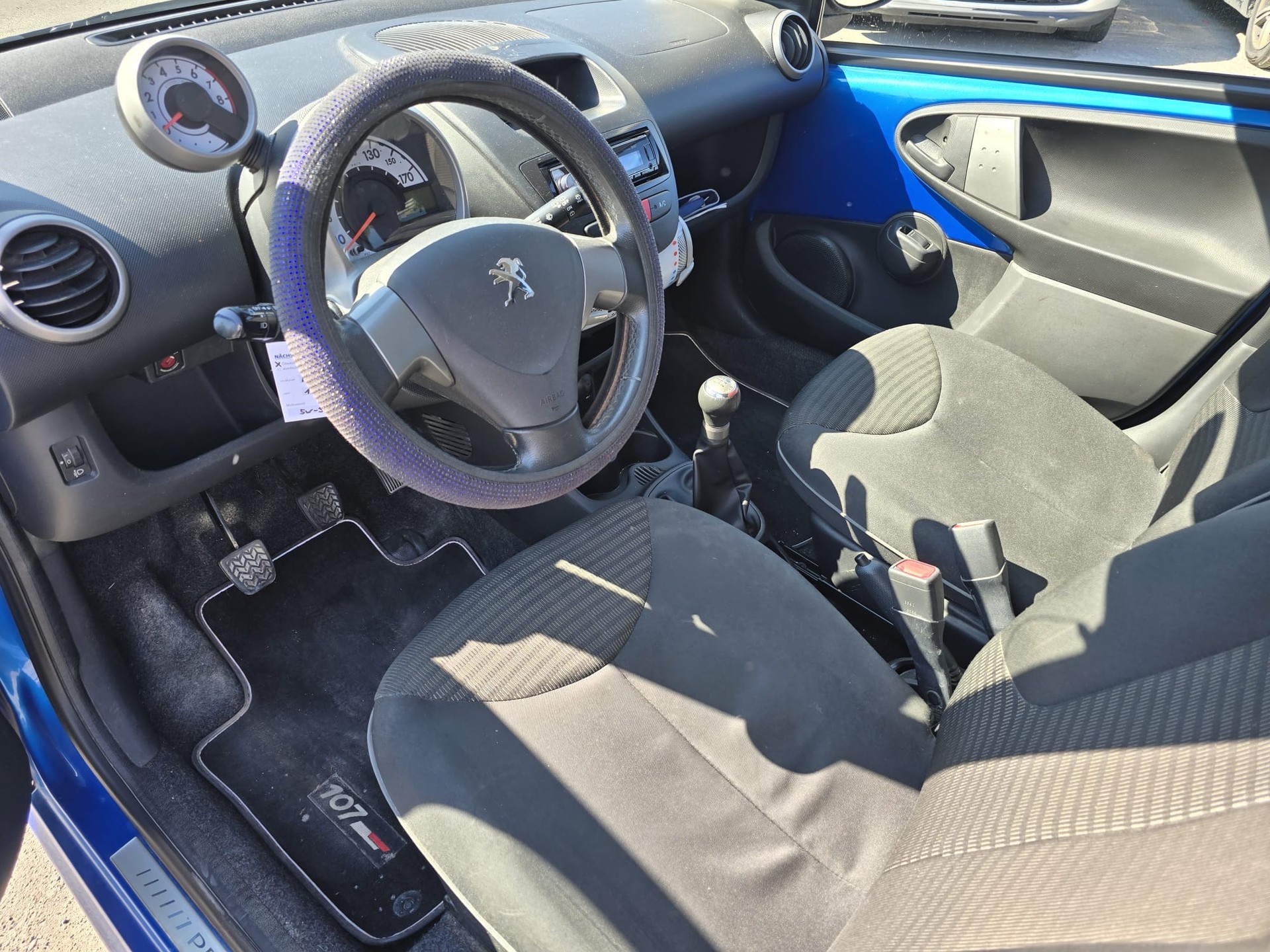 PEUGEOT 107 1.0 Active-image-14