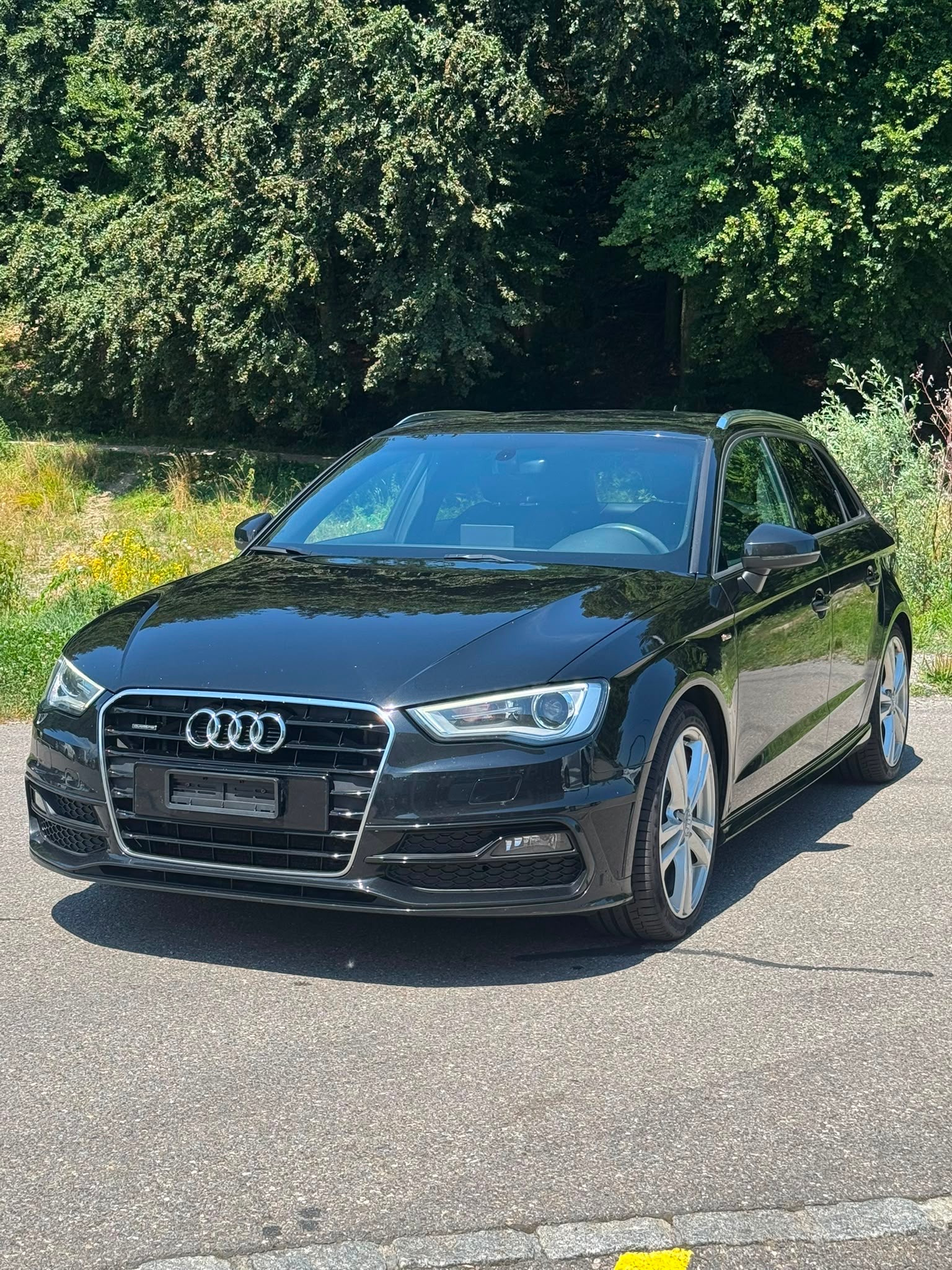 AUDI A3 Sportback 2.0 TDI Attraction quattro S-tronic-image-1
