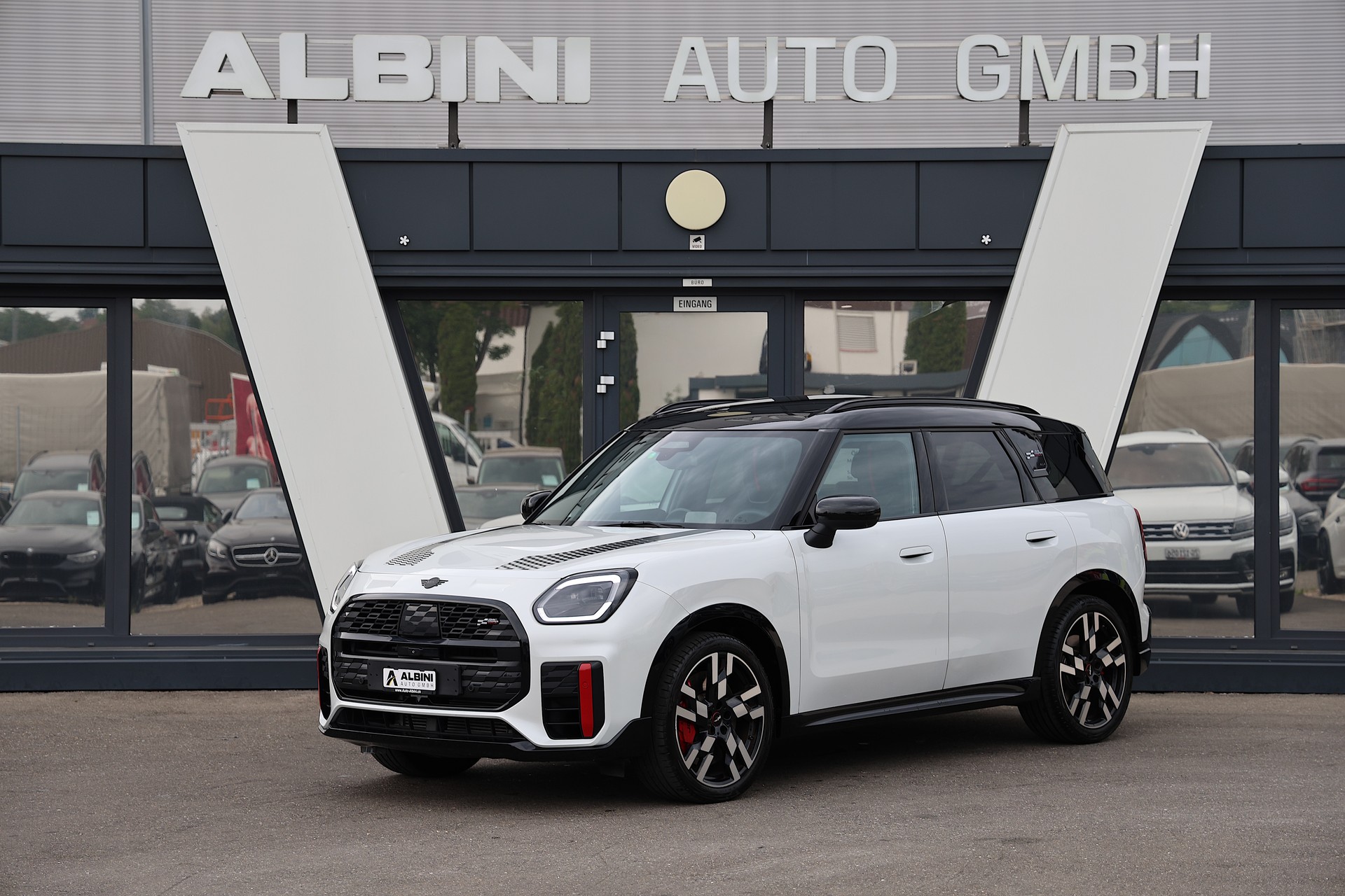 MINI Countryman U25 2.0i John Cooper Works ALL4-image-0