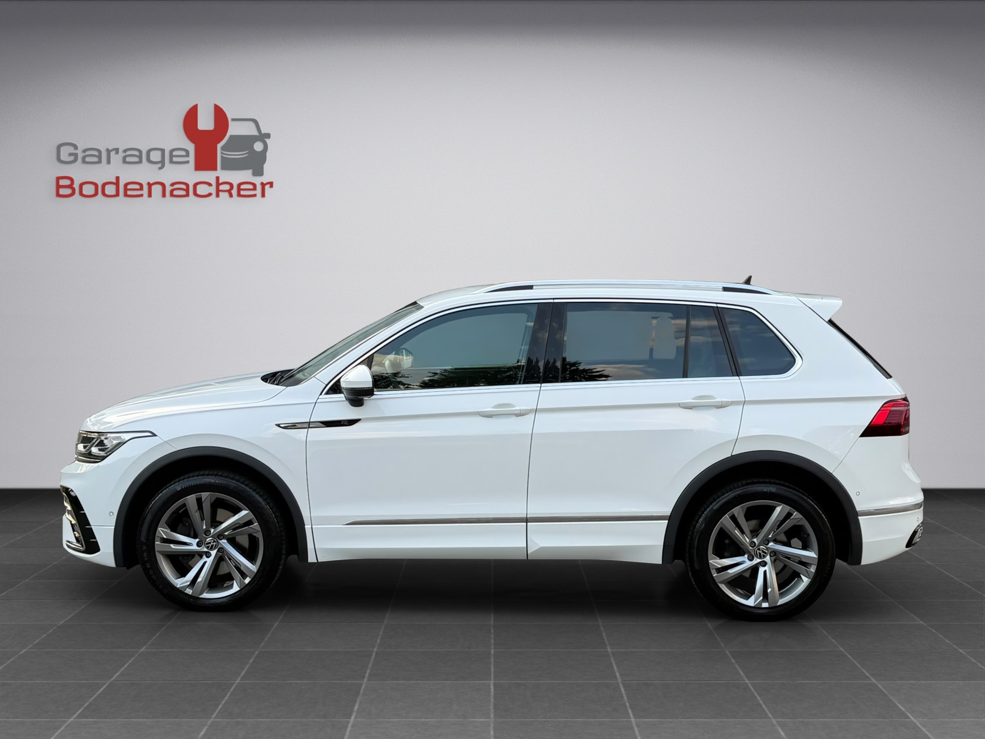 VW Tiguan 2.0 TDI SCR R-Line 4Motion DSG * Facelift * 200PS * R Line * Highline *-image-2