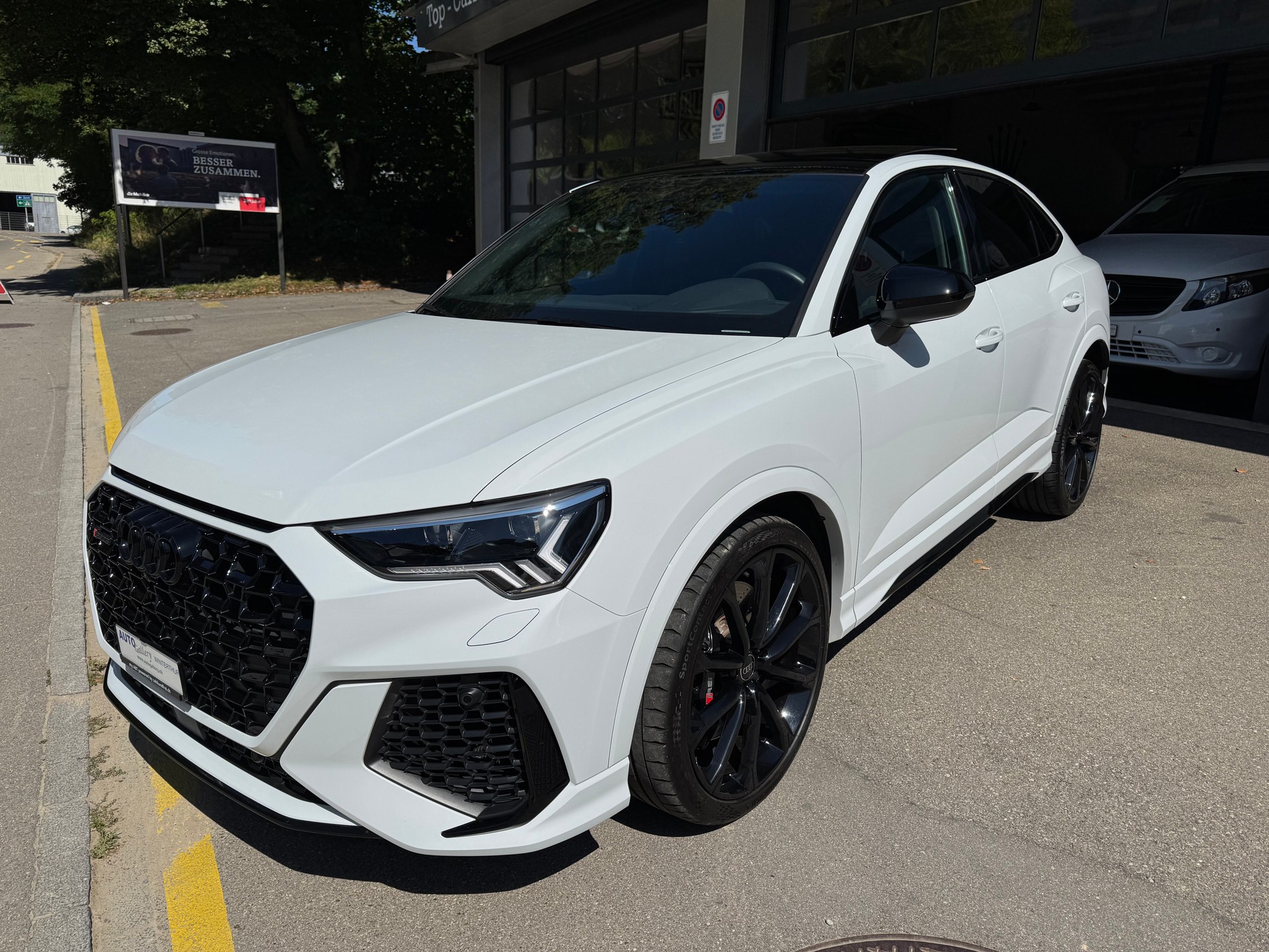AUDI RS Q3 Sportback Quattro S-tronic-showroom-element-3