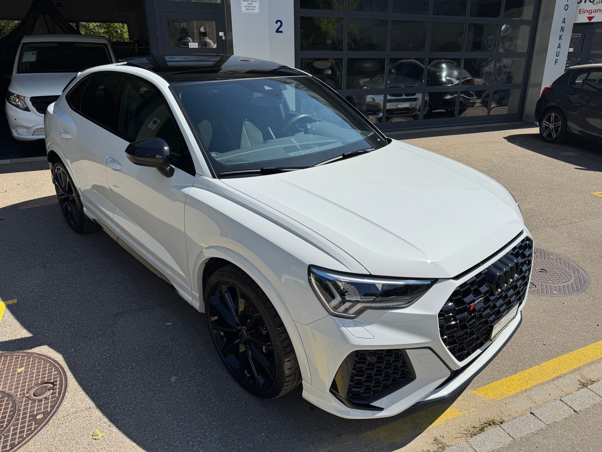 AUDI RS Q3 Sportback Quattro S-tronic-showroom-element-1