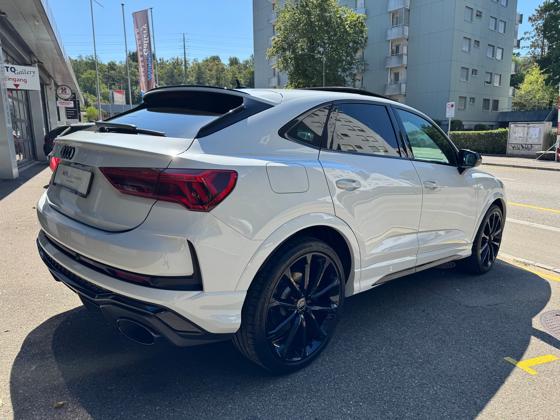 AUDI RS Q3 Sportback Quattro S-tronic-image-6