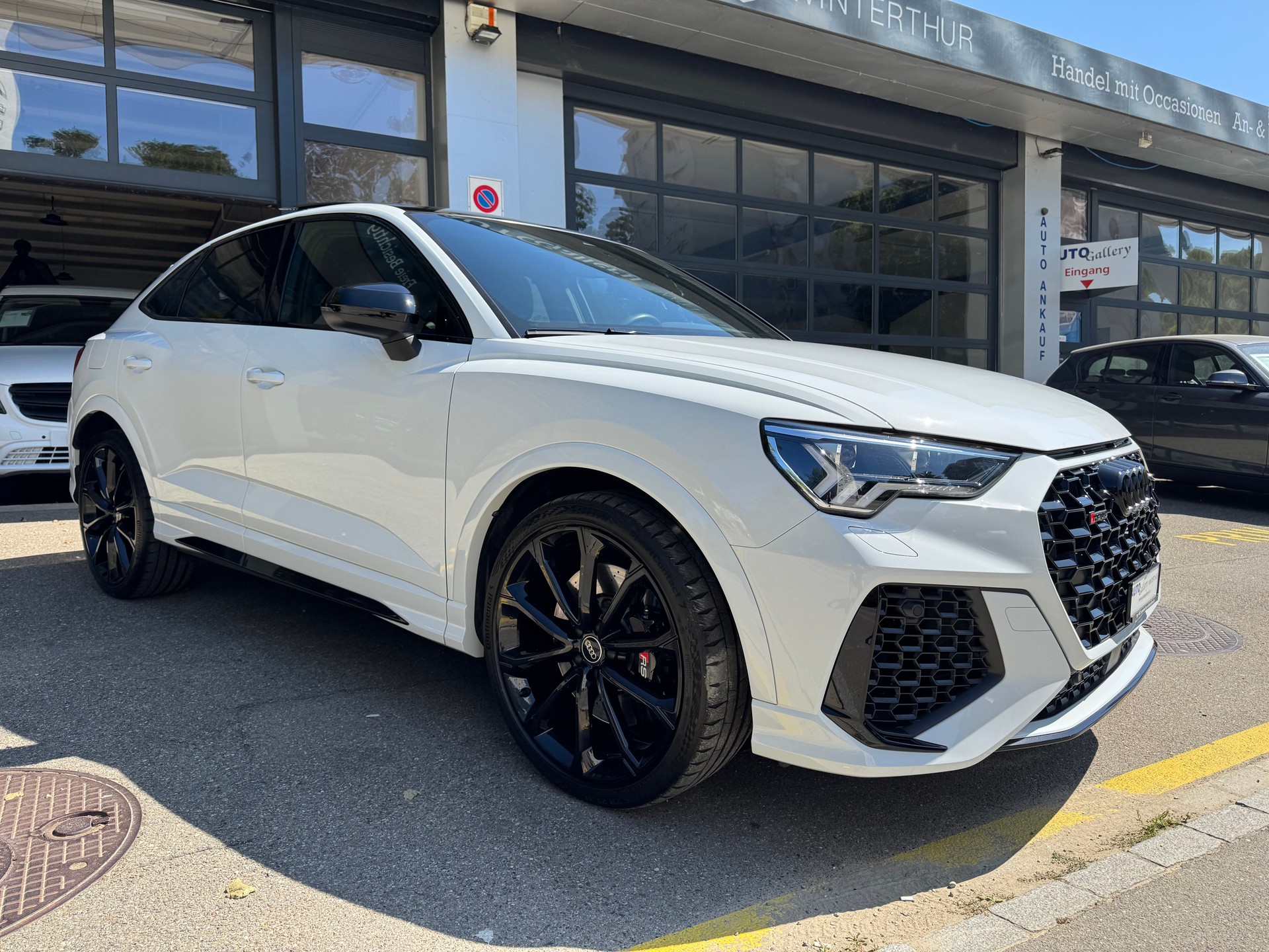 AUDI RS Q3 Sportback Quattro S-tronic-showroom-element-2