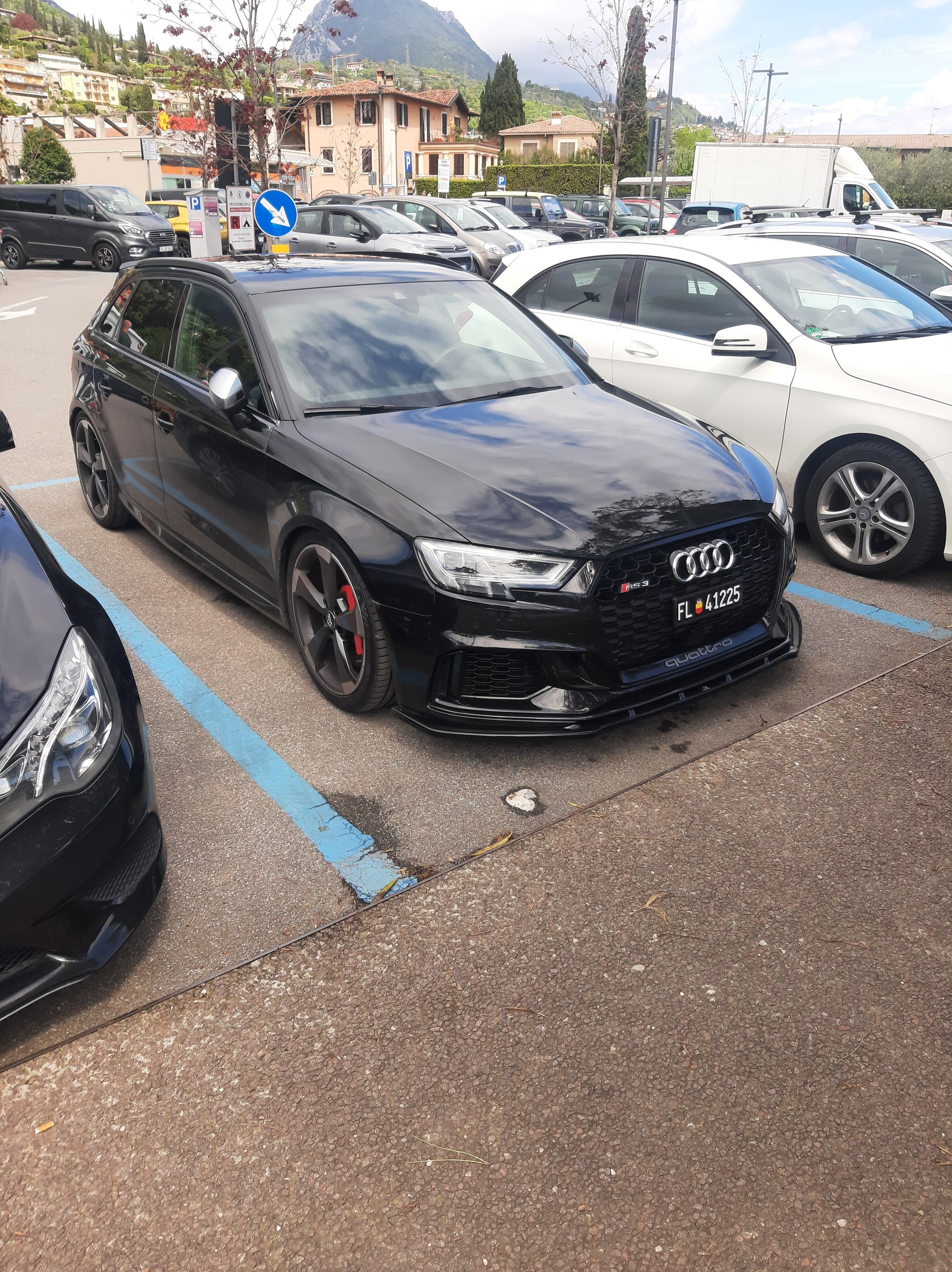 AUDI 2.5 T FSI quattro S-Tronic-image-1