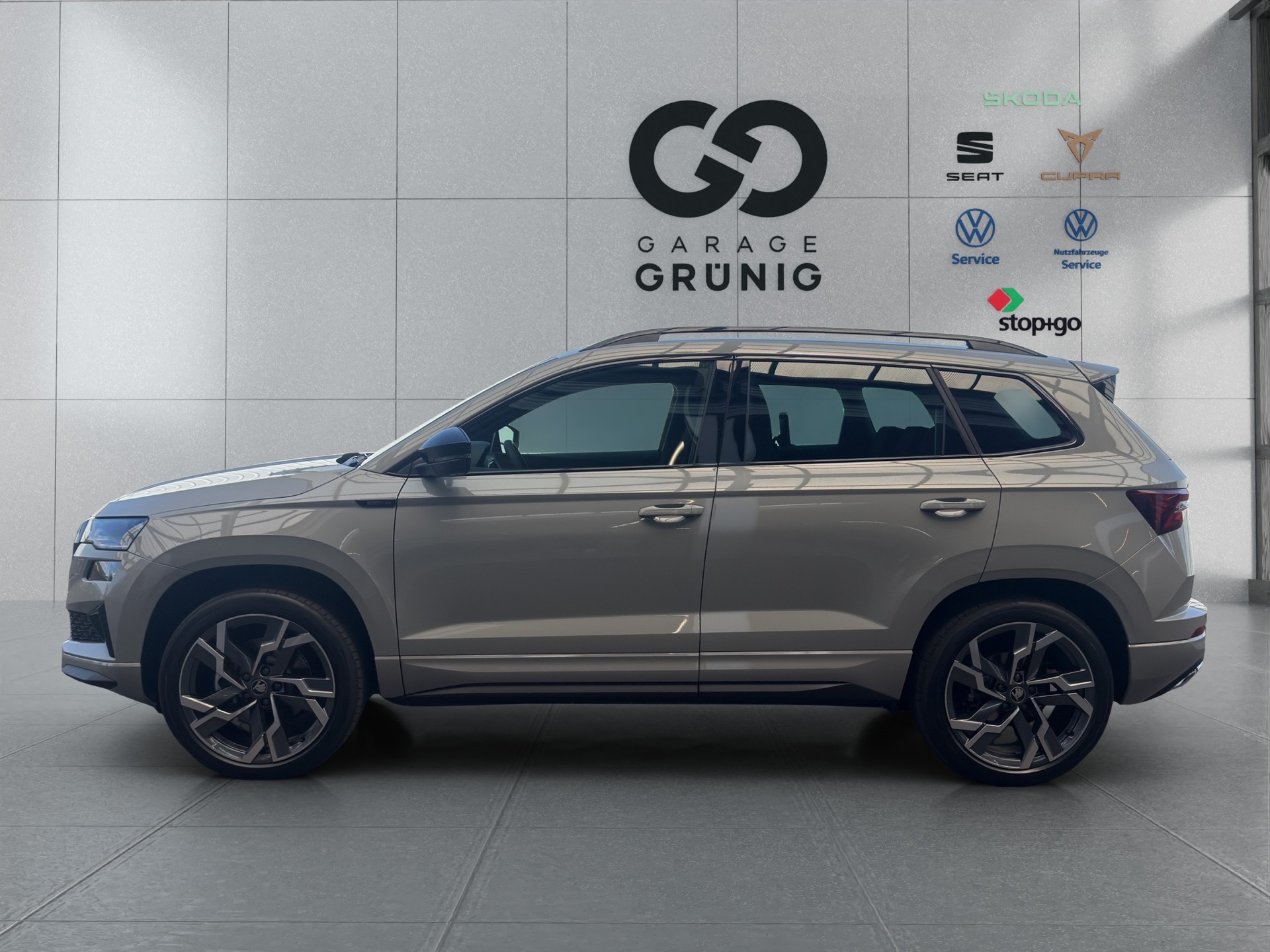 SKODA Karoq 2.0 TSI SportLine 4x4 DSG-image-2