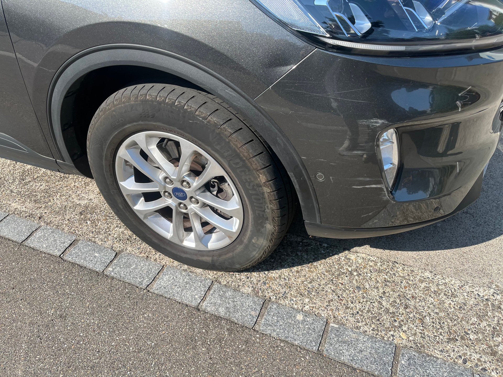 FORD Kuga 2.5 PHEV Cool & Connect 2WD-image-3