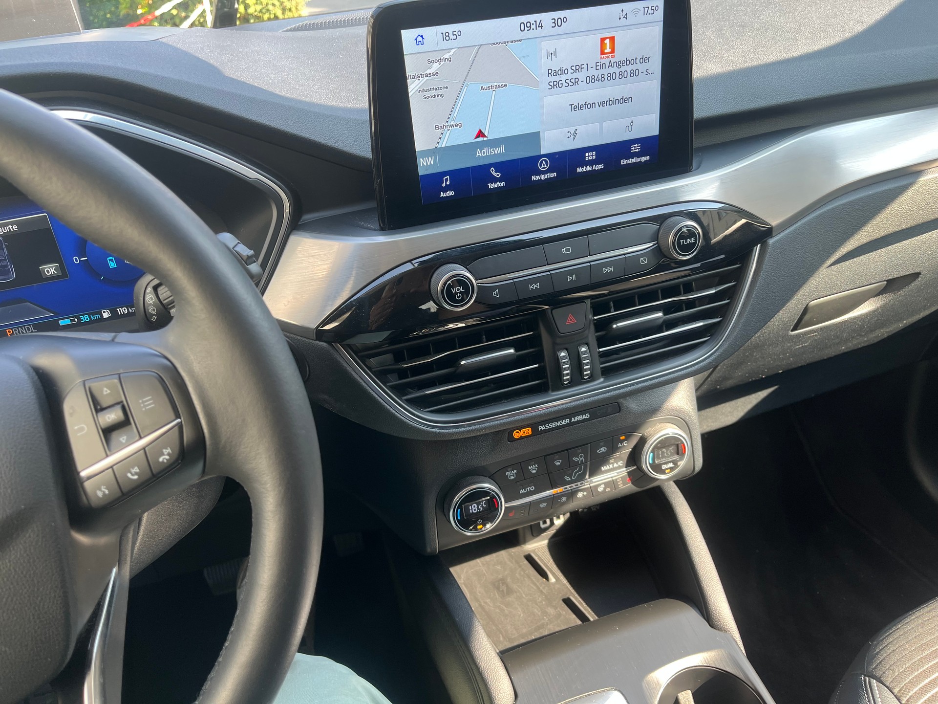 FORD Kuga 2.5 PHEV Cool & Connect 2WD-image-7