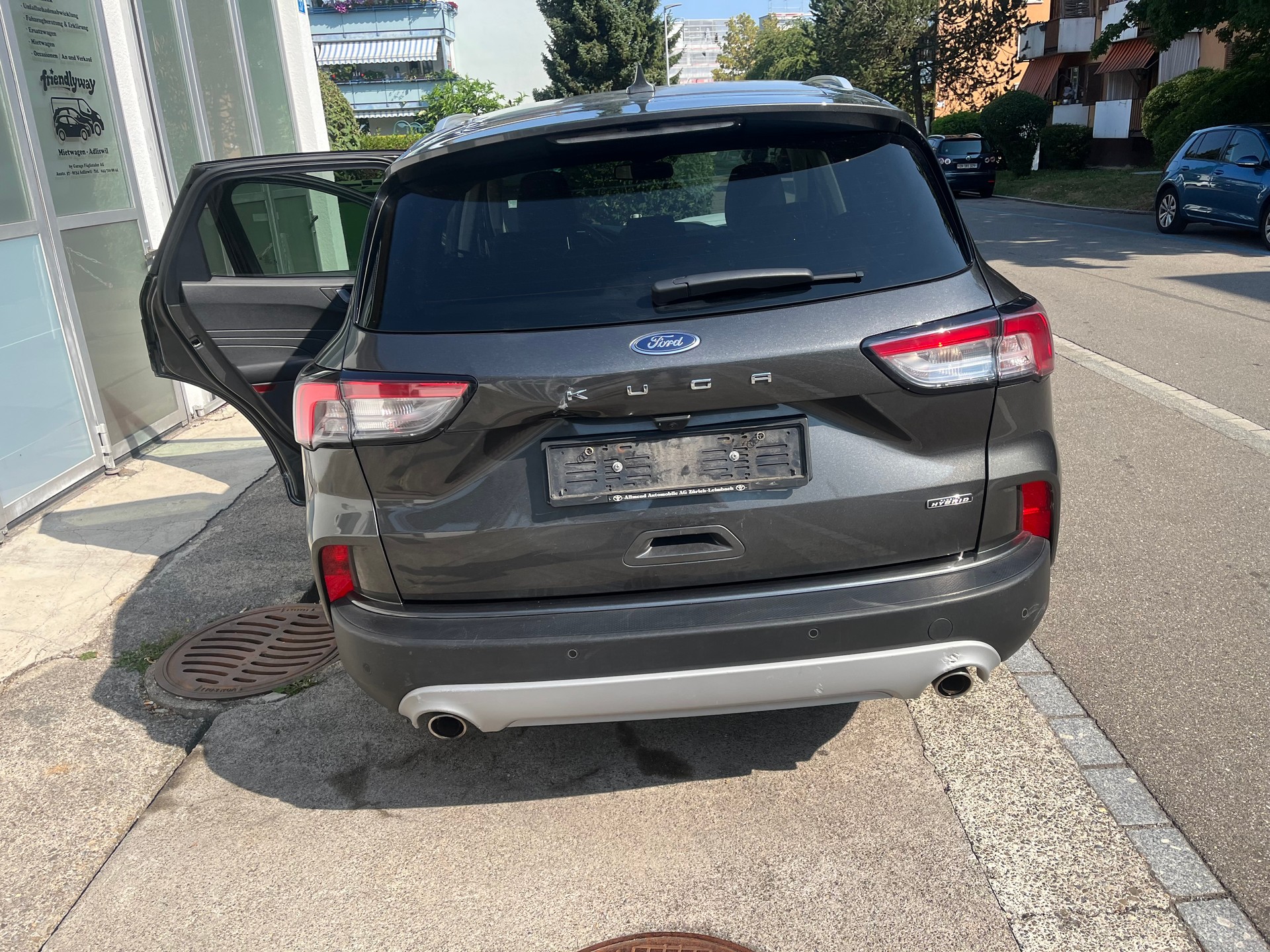 FORD Kuga 2.5 PHEV Cool & Connect 2WD-image-6