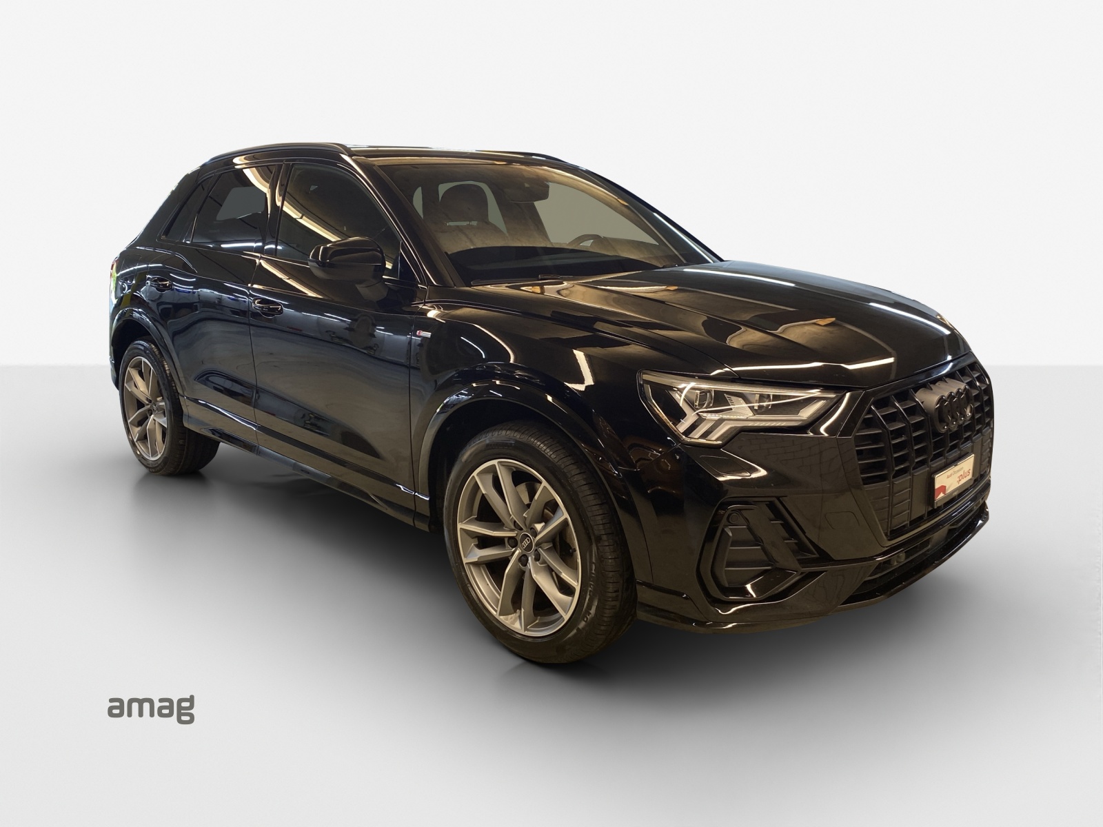 AUDI Q3 45 TFSI e S line S-tronic-image-5