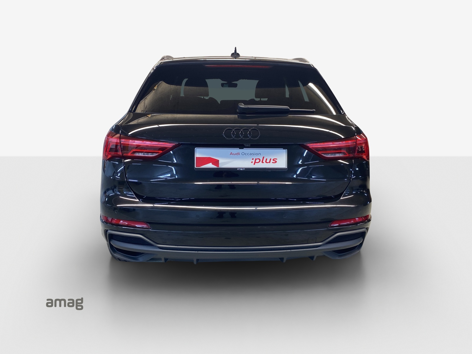 AUDI Q3 45 TFSI e S line S-tronic-image-3