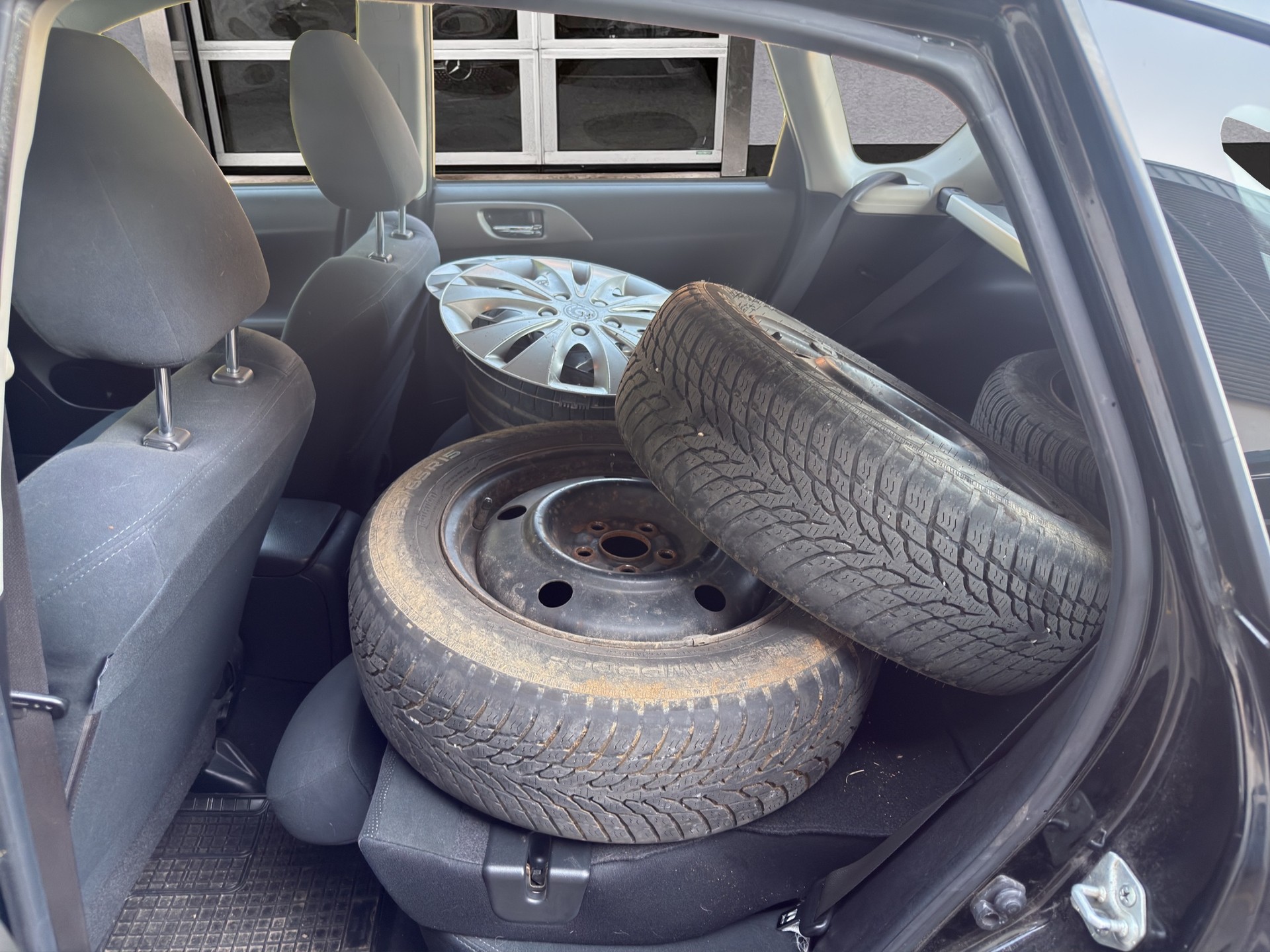 SUBARU Impreza 1.5R Swiss-image-13