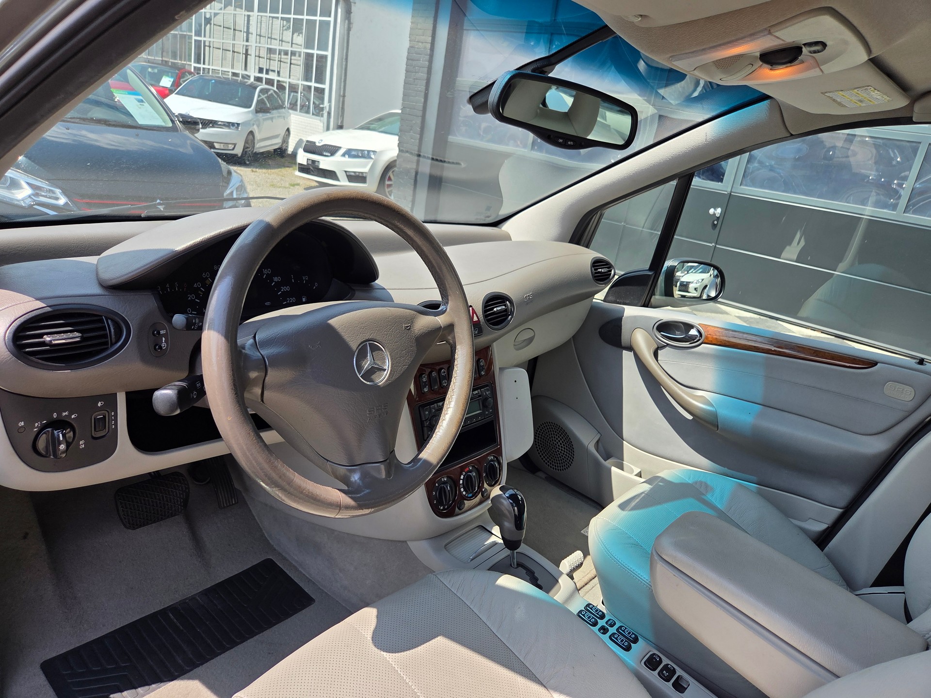 MERCEDES-BENZ A 190 L Elégance-image-13