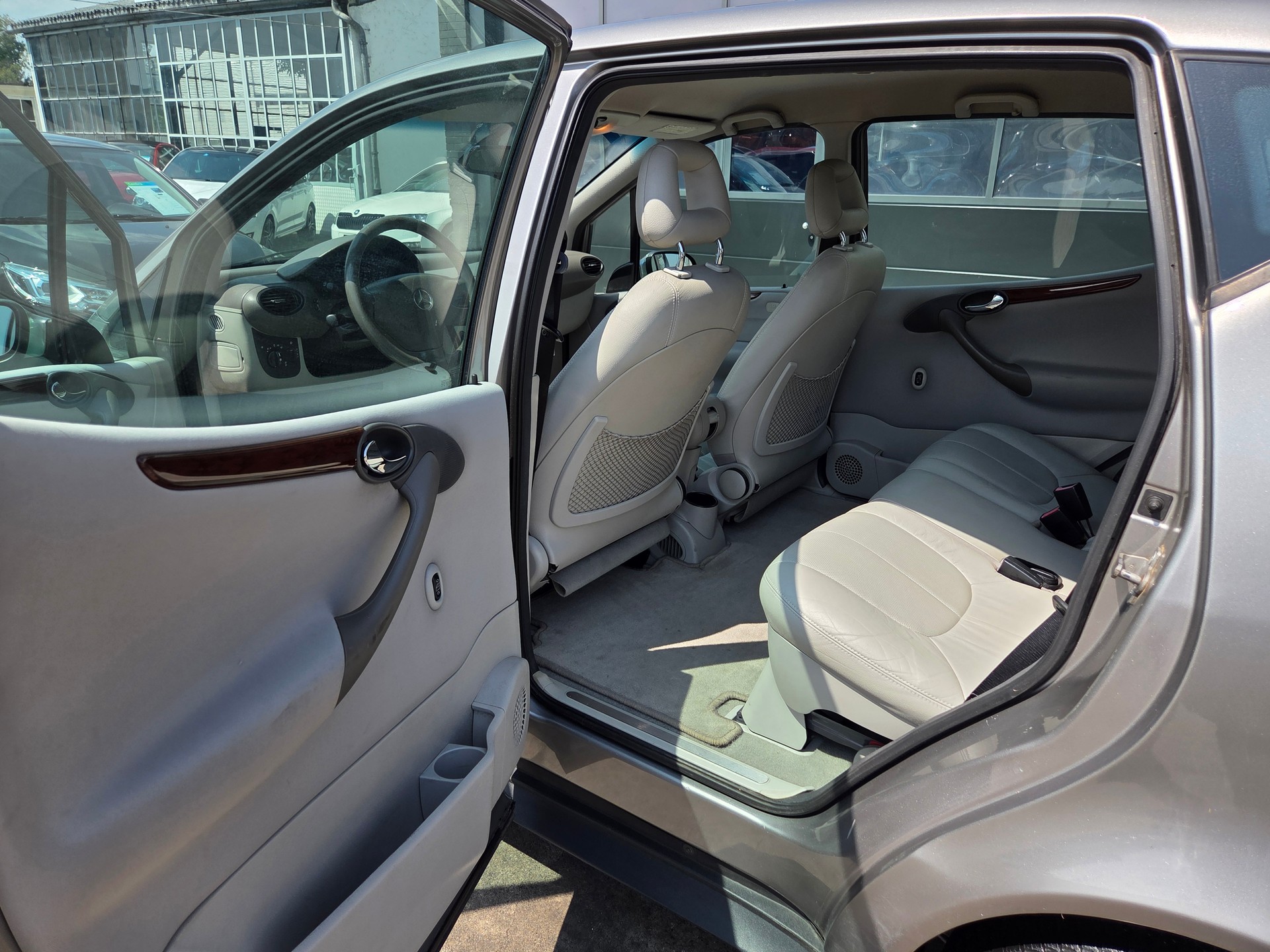 MERCEDES-BENZ A 190 L Elégance-image-18