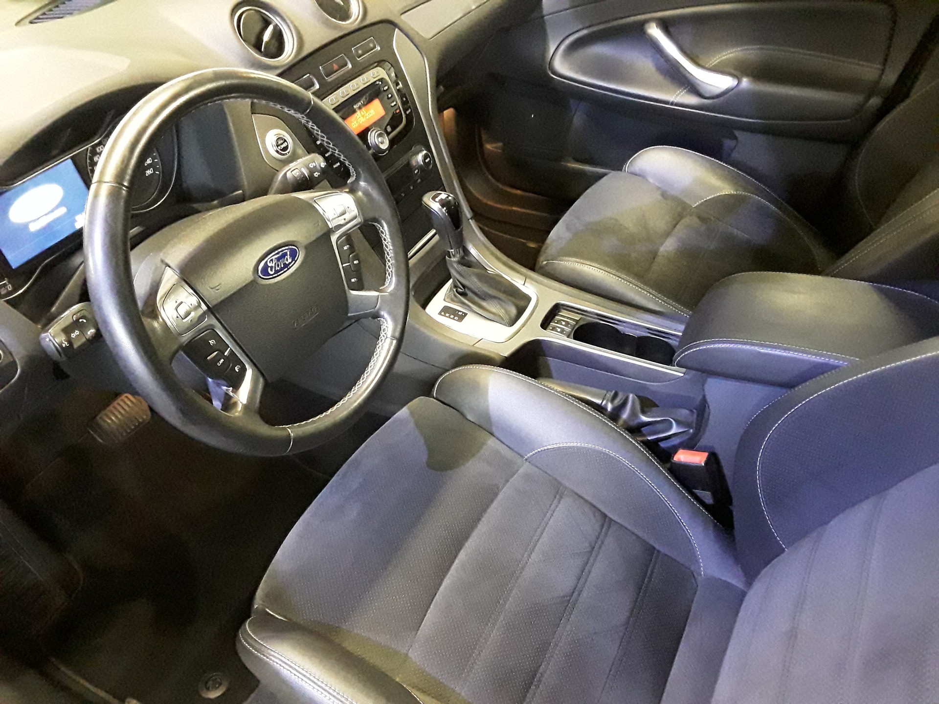 FORD Mondeo 2.0 EcoBoost SCTi TitaniumS PowerShift-image-5