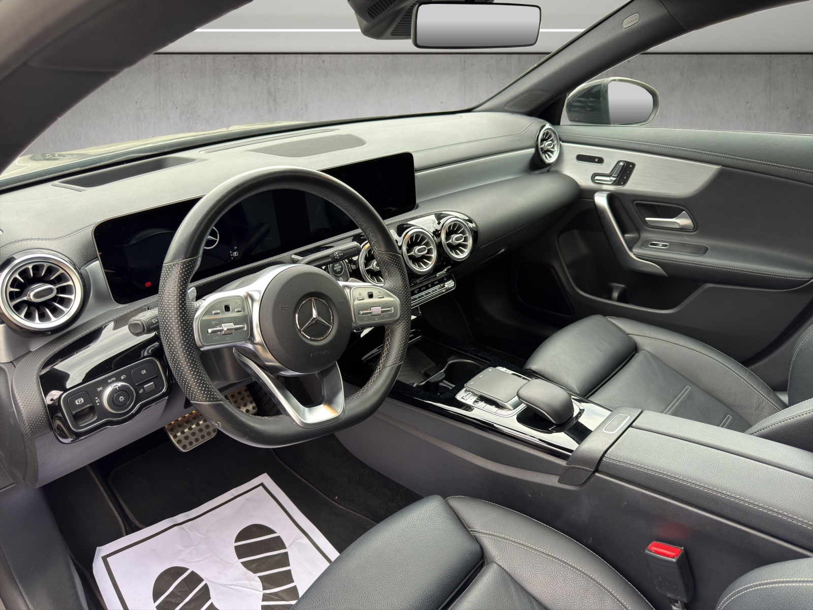 MERCEDES-BENZ CLA Shooting Brake 250 4Matic 7G-DCT AMG Line-image-10