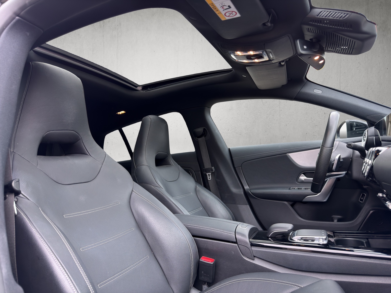 MERCEDES-BENZ CLA Shooting Brake 250 4Matic 7G-DCT AMG Line-image-9