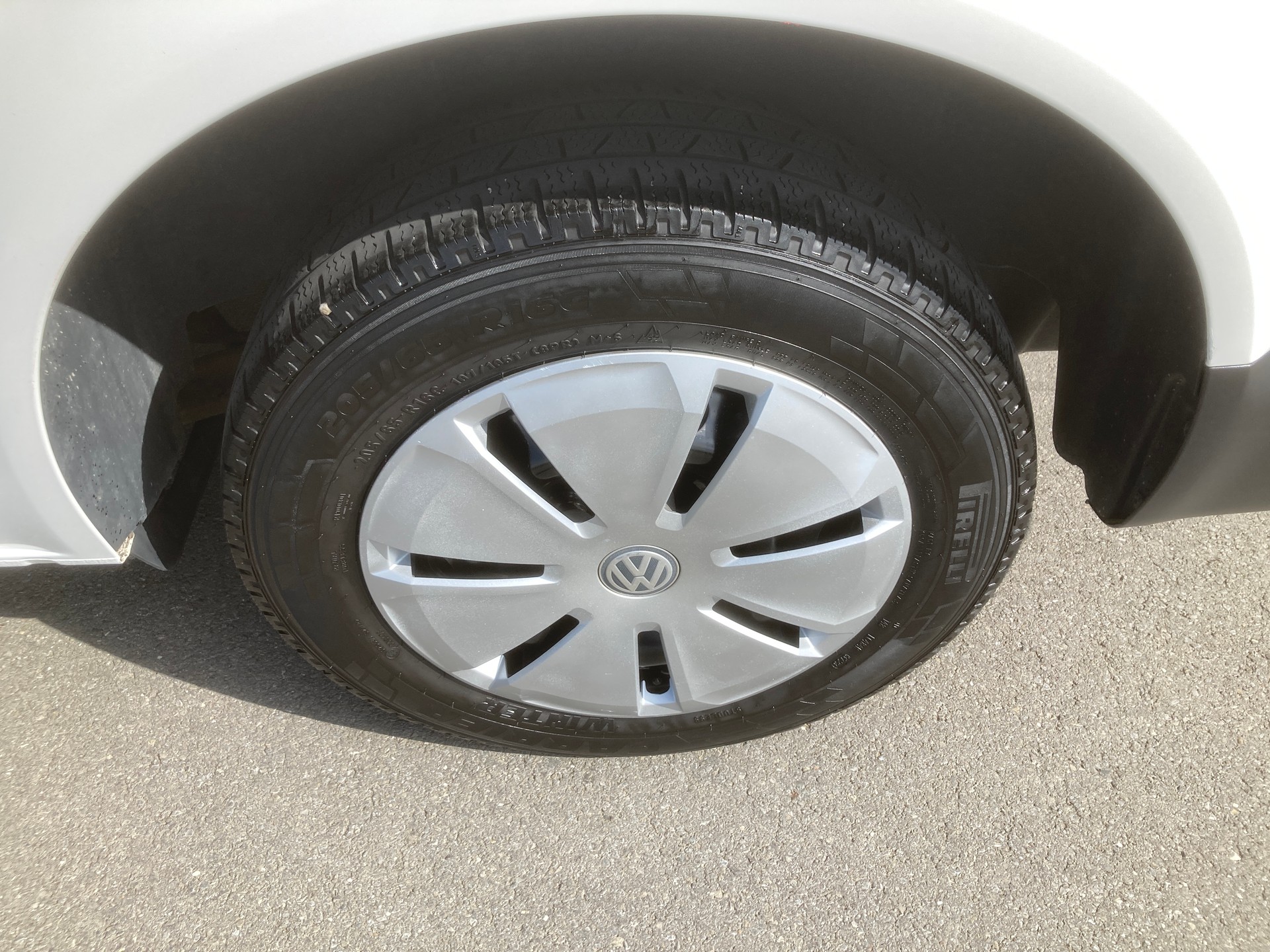 VW T6.1 2.0 TDI mit Dachträger und Anhängerkupplung-image-8