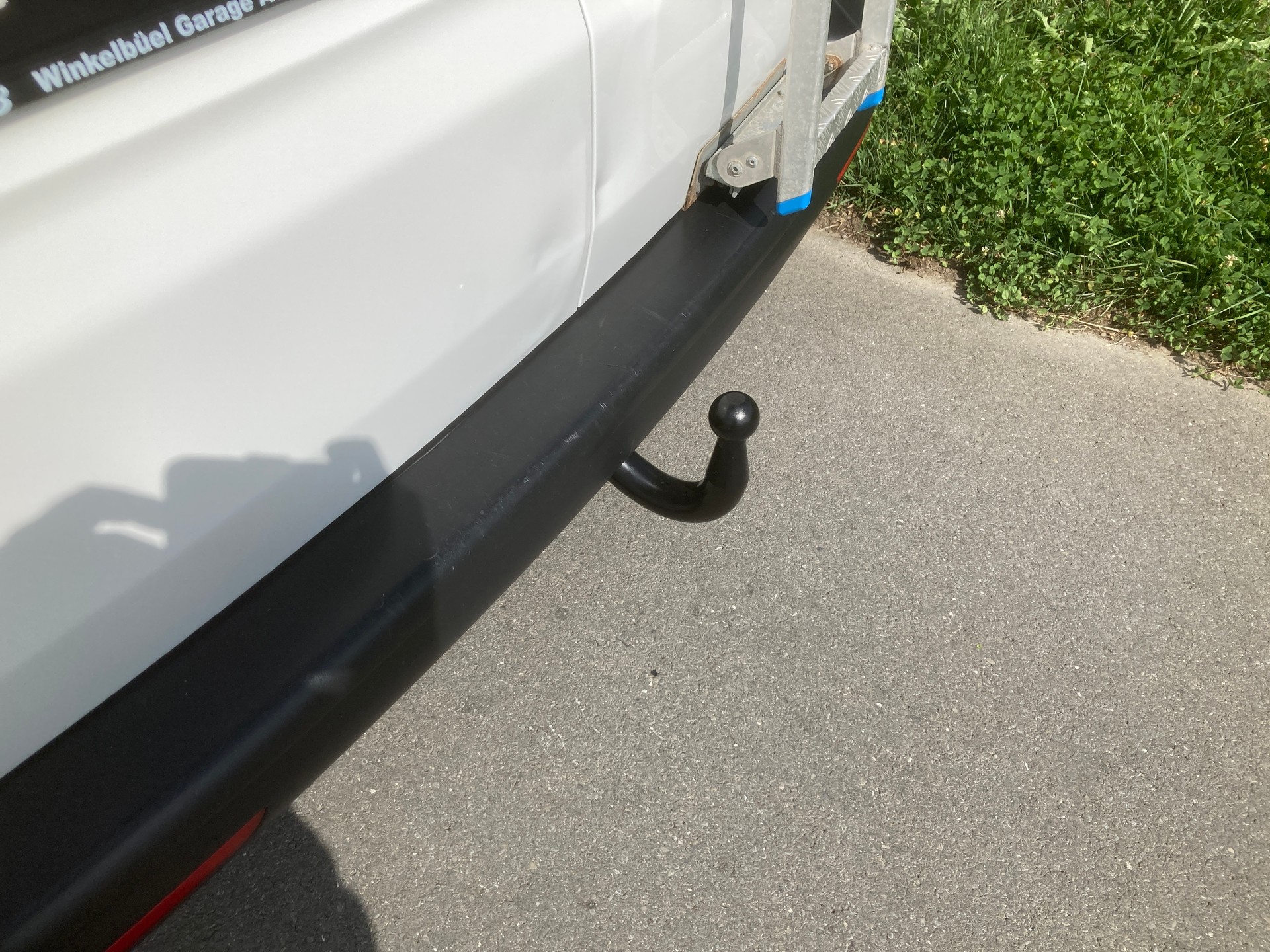 VW T6.1 2.0 TDI mit Dachträger und Anhängerkupplung-image-5